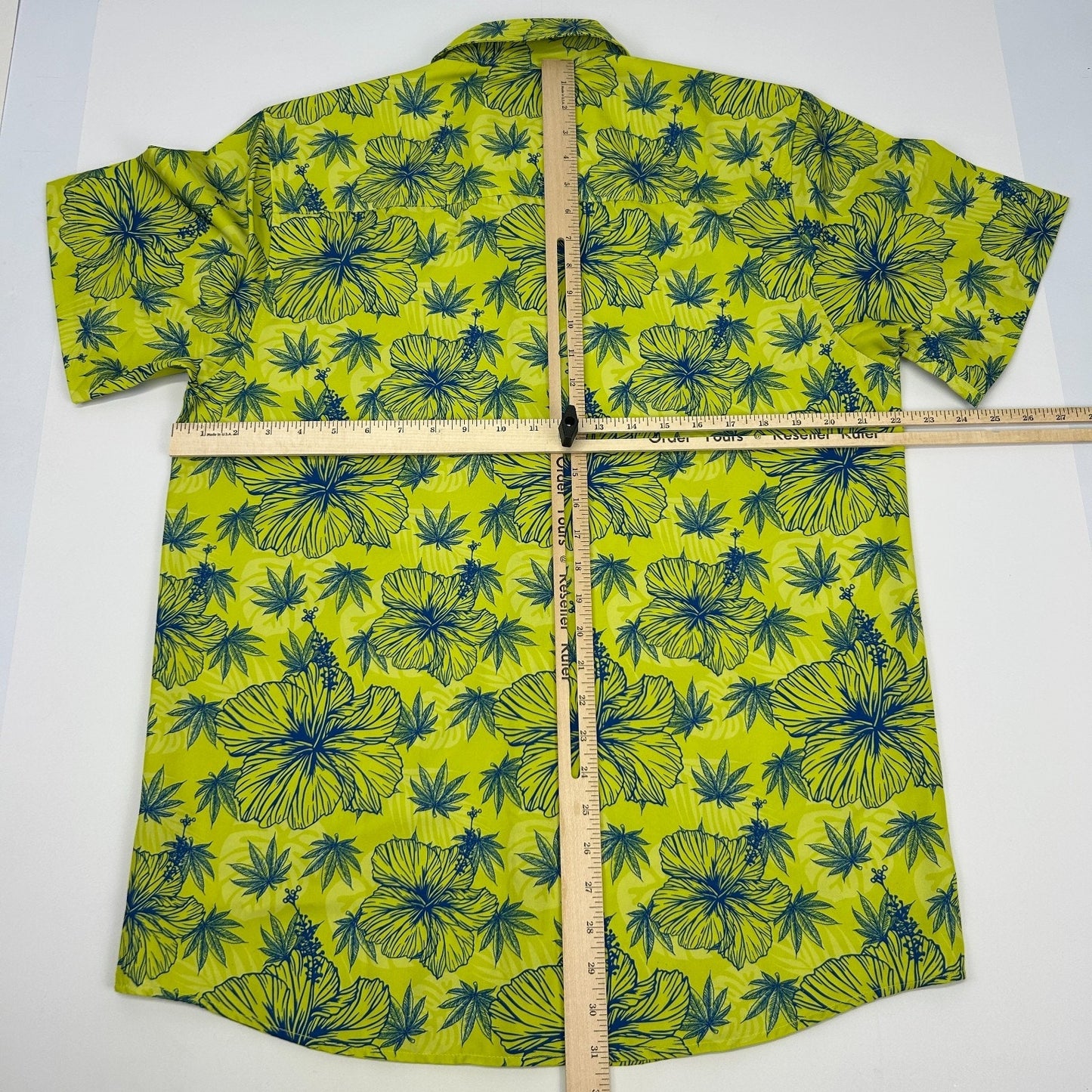 Dixxon Flannel Co Maui Waui Button Front Shirt Marijuana Pot Weed Green M Medium