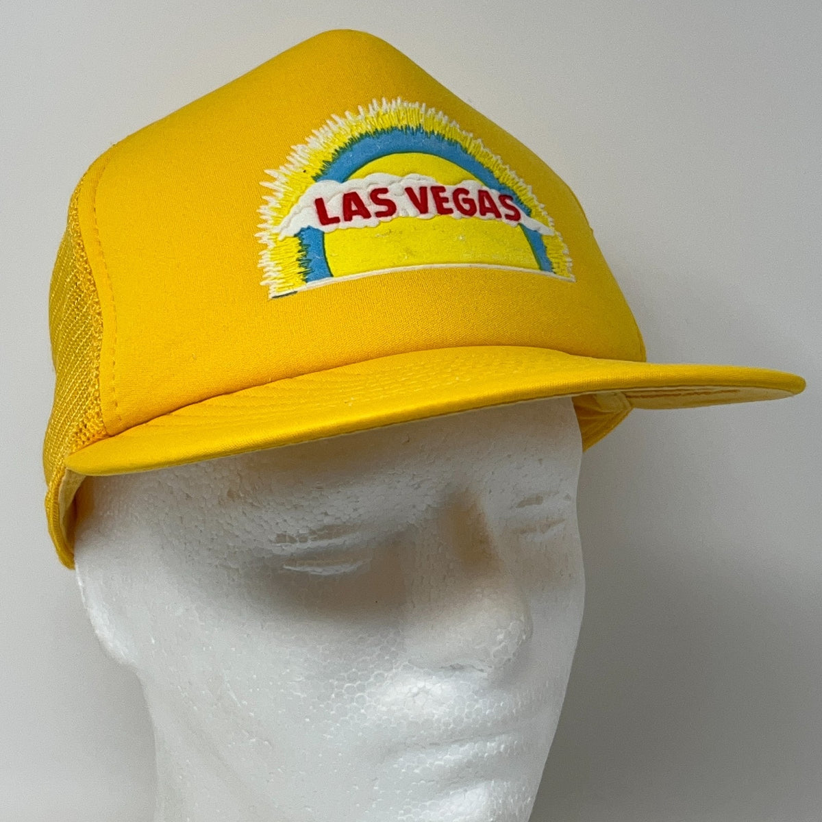 Vintage Las Vegas Nevada Yellow Trucker Hat Baseball Cap Mesh Snapback Souvenir