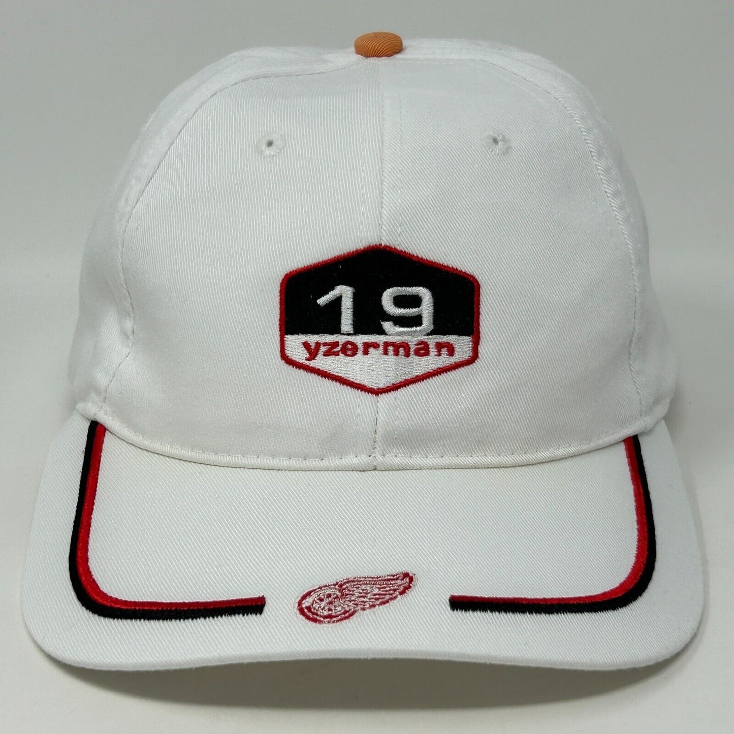 Gorra de béisbol vintage de los Detroit Red Wings de Steve Yzerman, 19 NHL, con correa trasera, color blanco