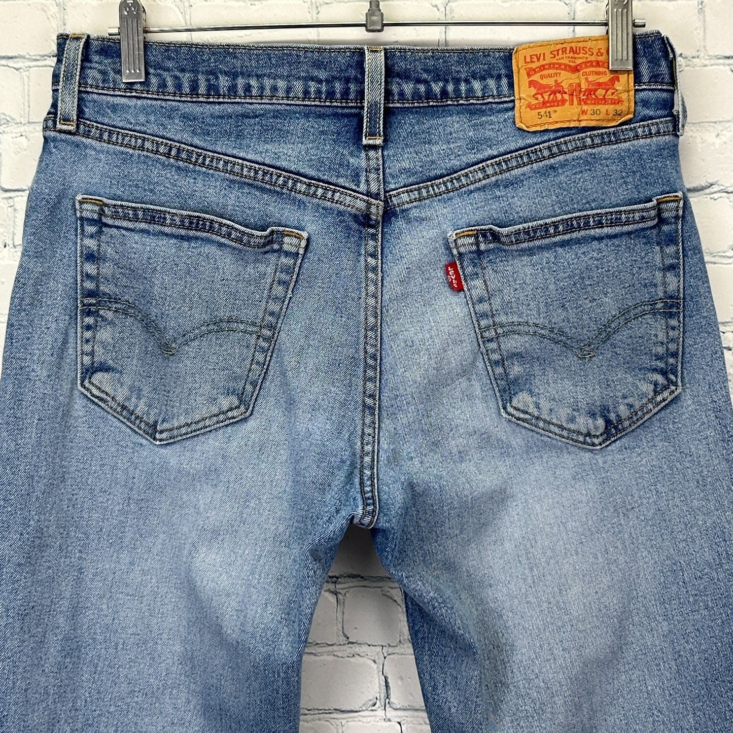 Levis 541 Athletic Taper Fit Jeans Levi Strauss Denim Blue Mens 30x32
