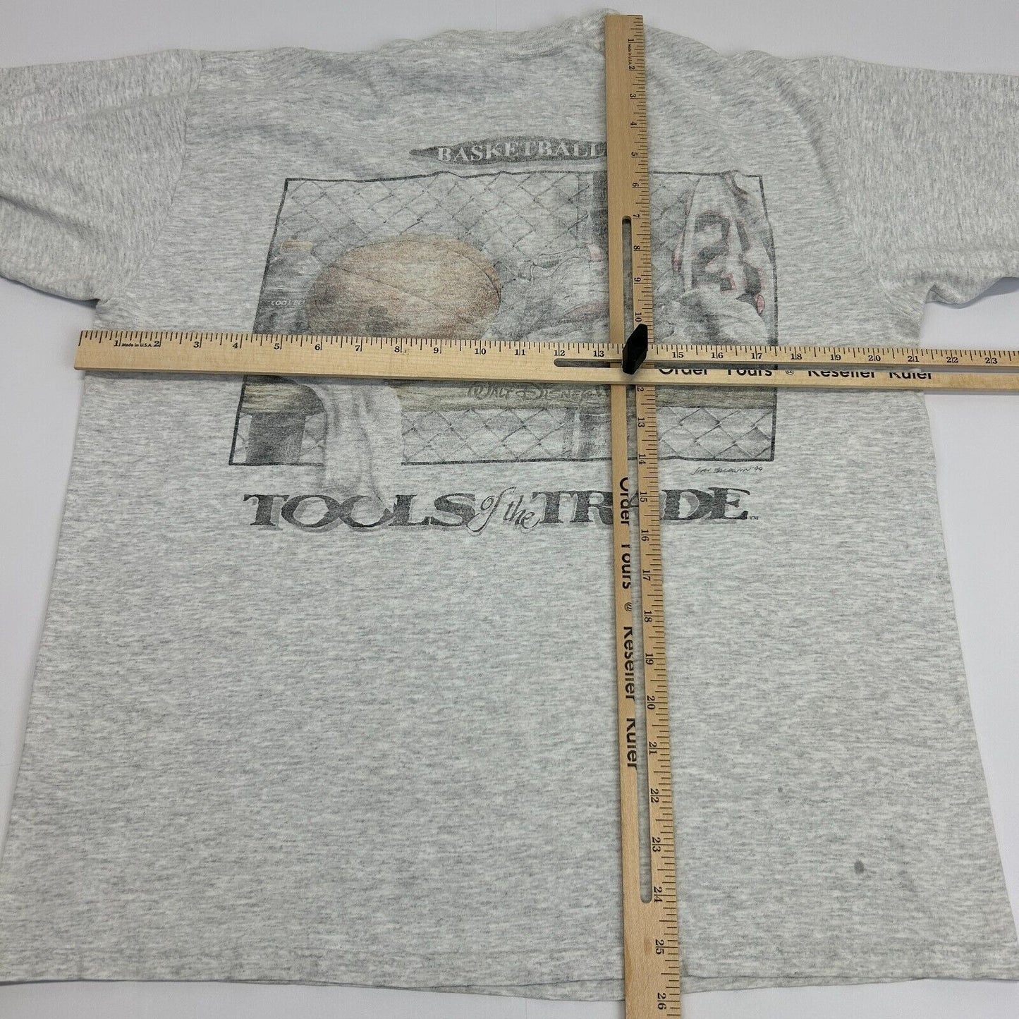 复古华特迪士尼世界篮球 T 恤男式大号 Tools of the Trade 灰色
