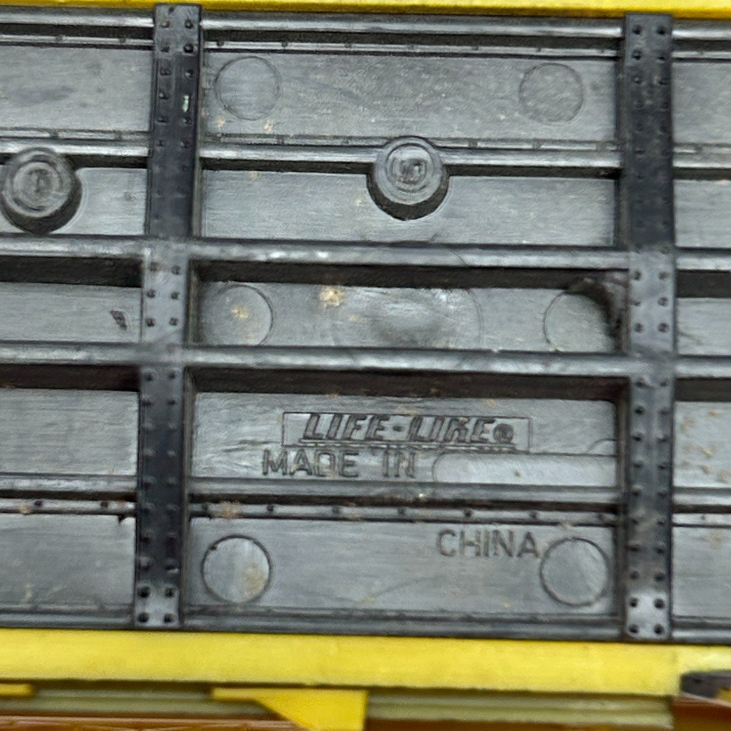 MKT The Katy HO Gauge Livestock Cattle Car Scale Model Train Life Like Yellow