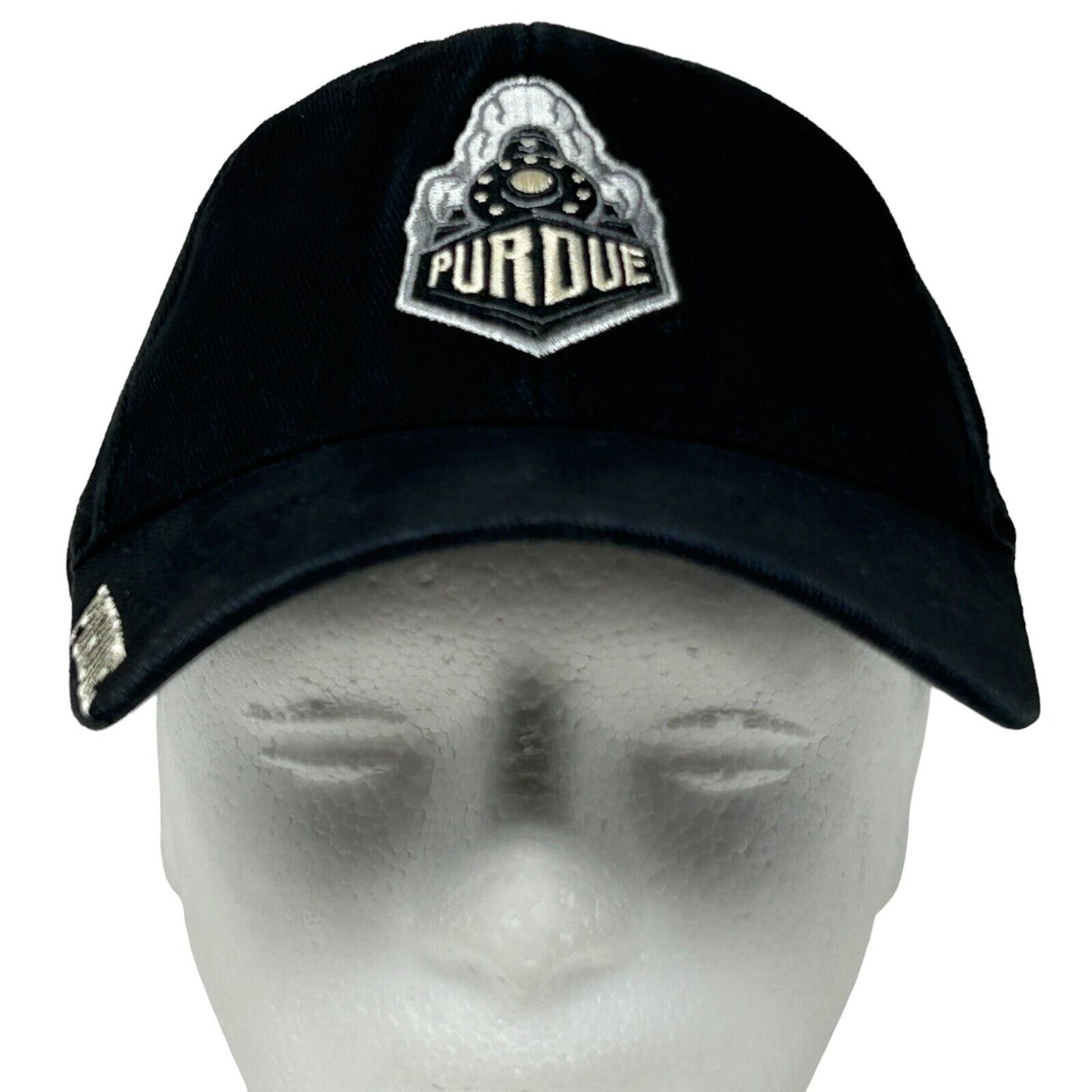 Gorra de béisbol con correa trasera negra de los Boilersmakers de la Universidad de Purdue Russell Athletic