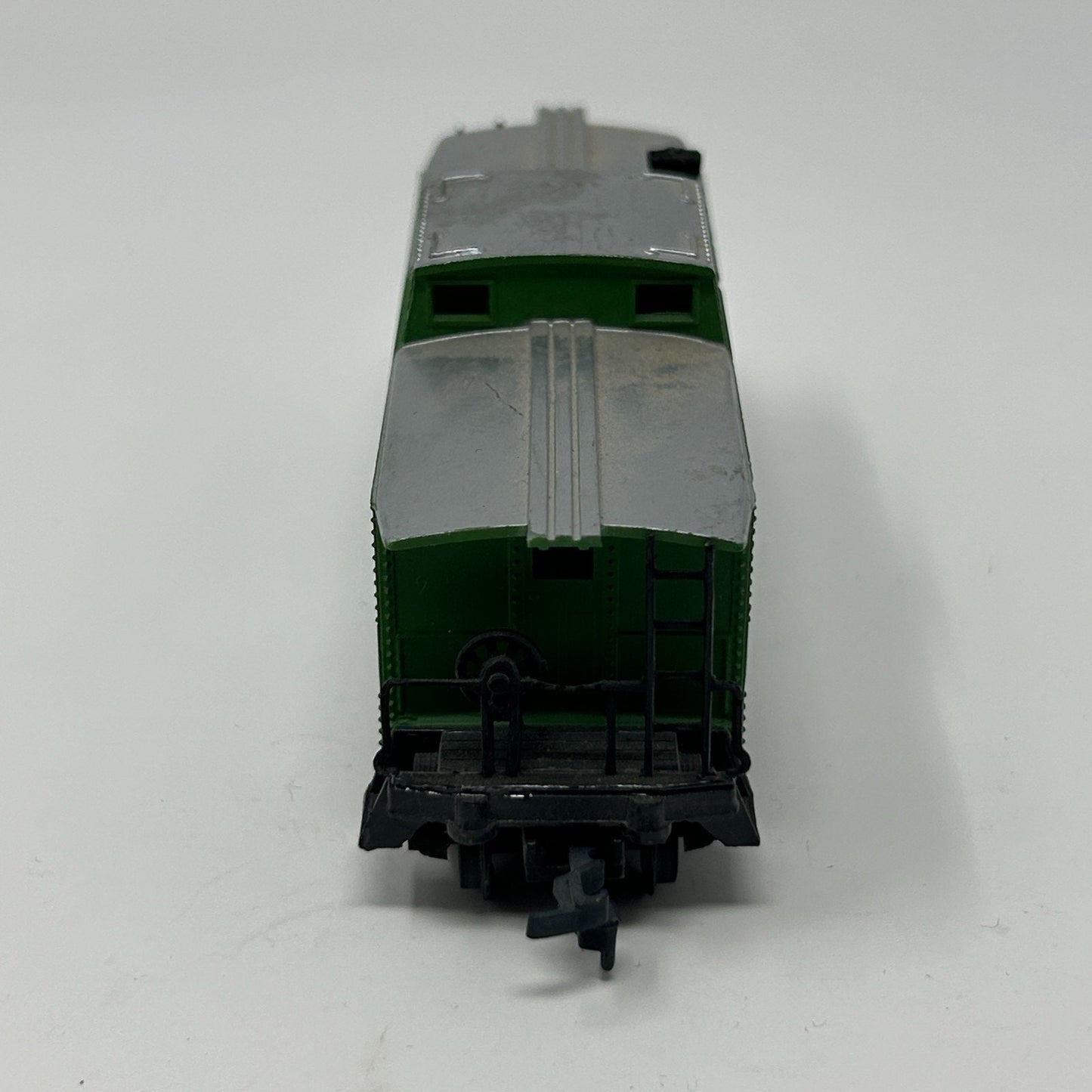 Burlington Northern Caboose HO Gauge Scale Model Train Railway Life Like Green