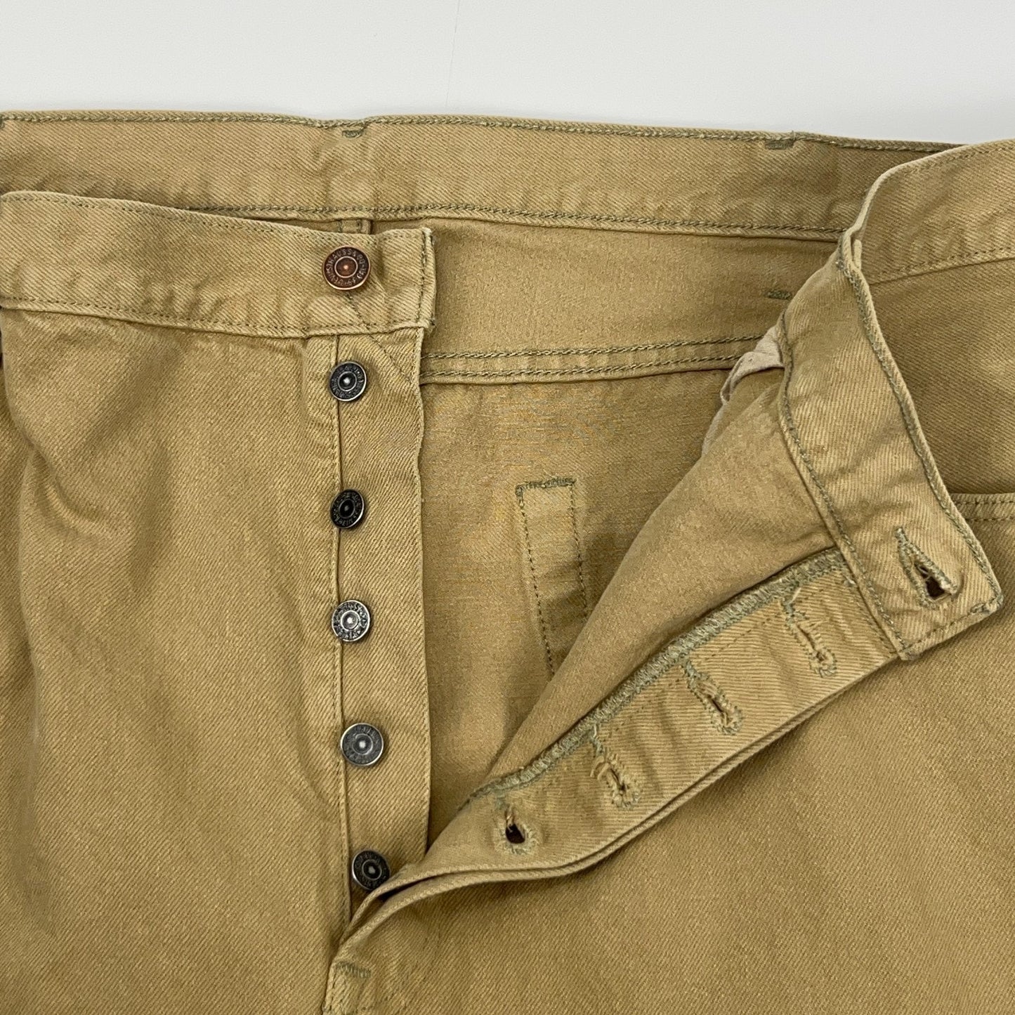 Levis 501 Button Fly Jeans Straight Fit Five Pockets Denim 1212 Beige Tan 44x32