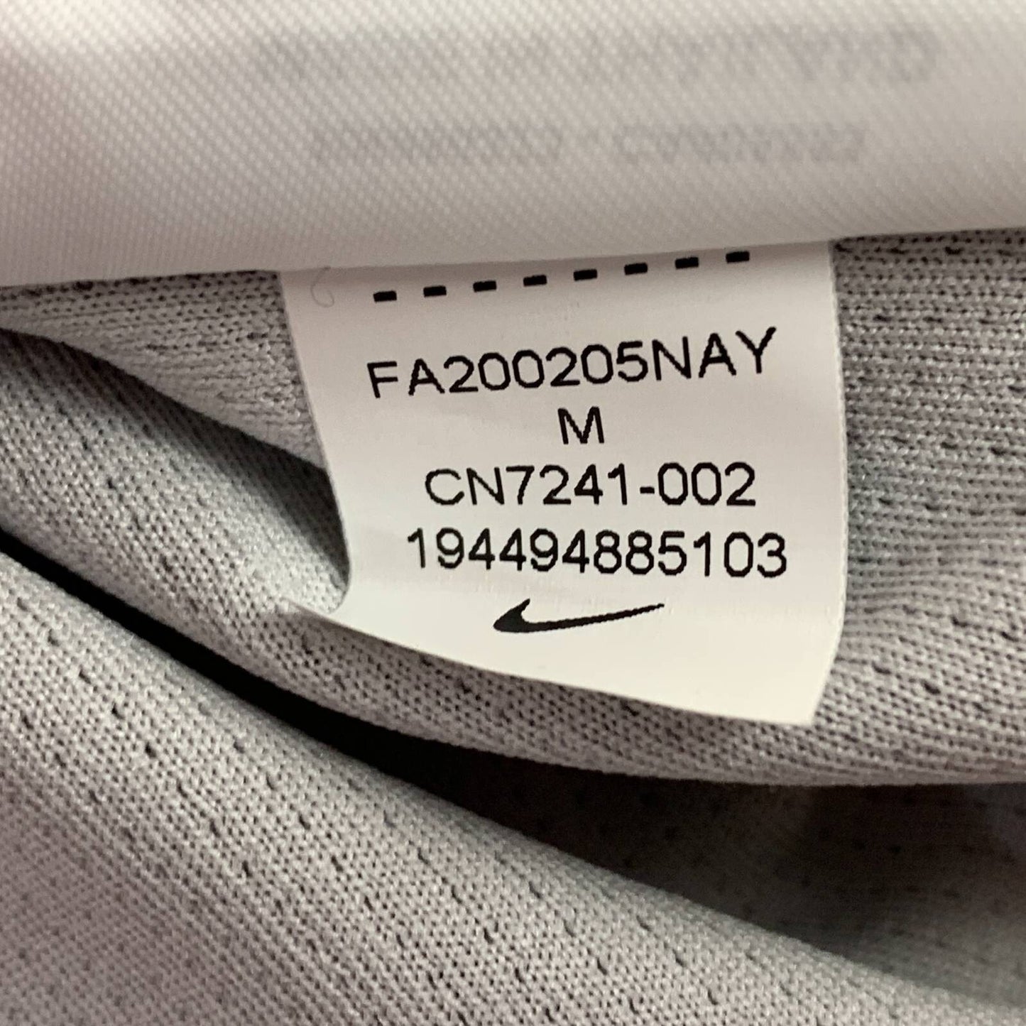 Charlotte Hornets 1/4 Quarter Zip Shirt NBA Nike Dri Fit Gray Womens M Medium