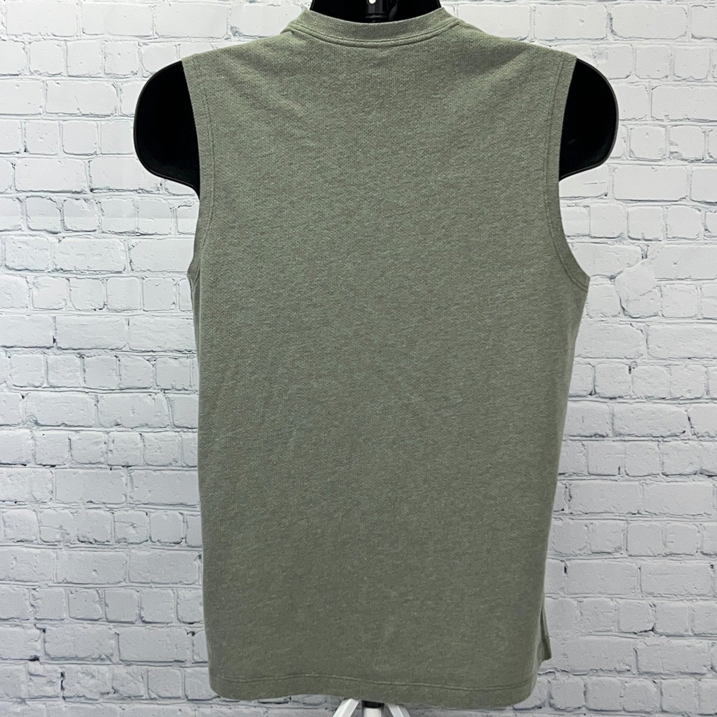 The North Face Day Three Tank Top M Medium Green Sleeveless T Shirt Flashdry Tee