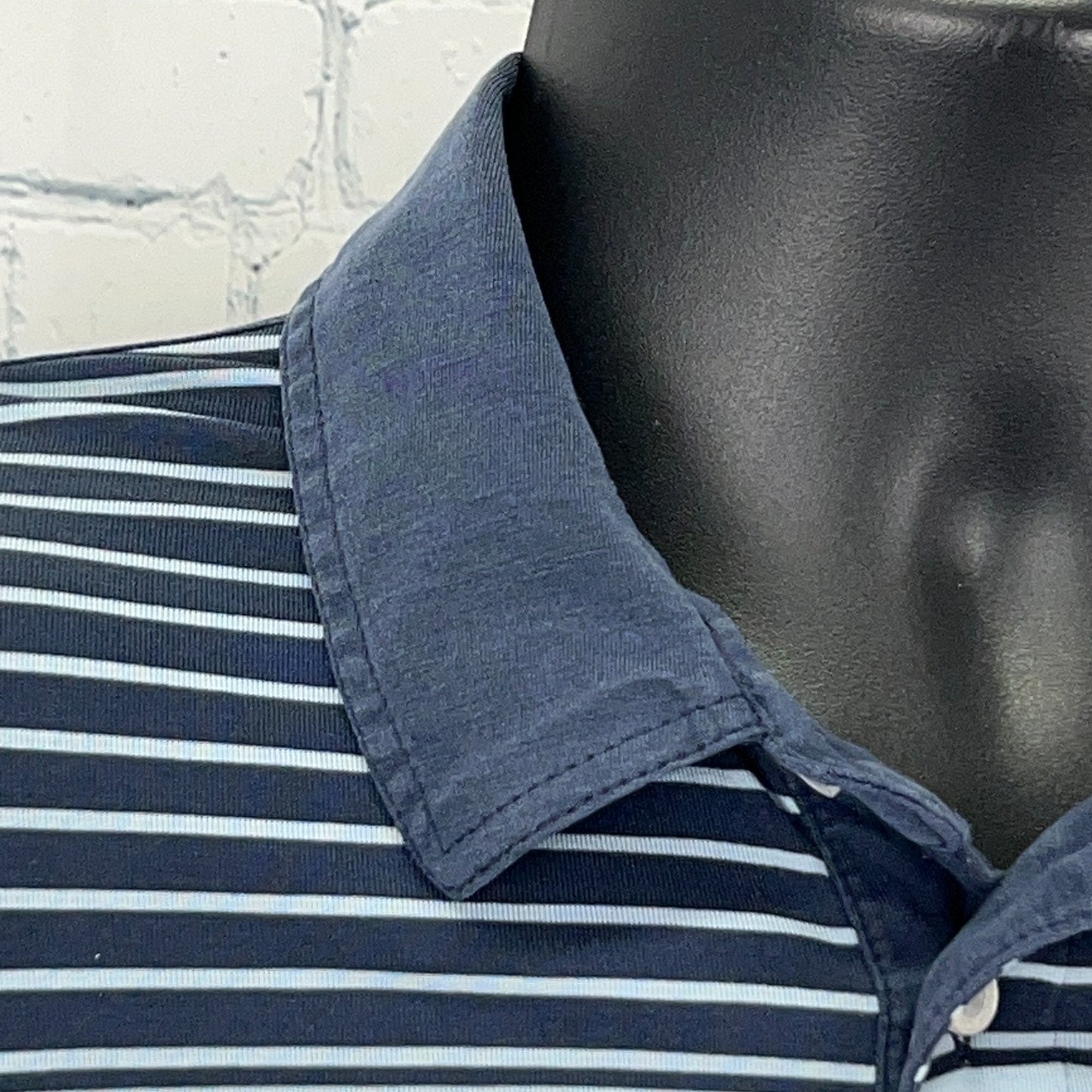 Travis Mathew Polo Shirt Blue Striped Golf Golfer Golfing Logo Mens M Medium