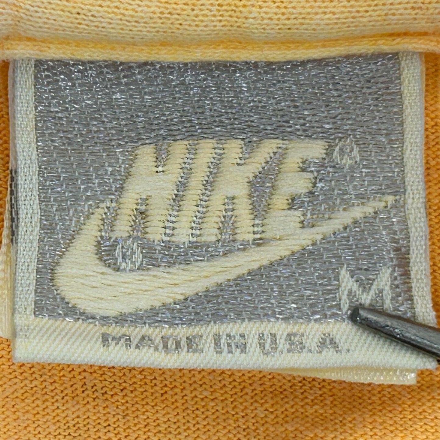 Camiseta Nike Vintage de los años 90, talla mediana, fabricada en EE. UU., con costuras simples, para hombre, color naranja