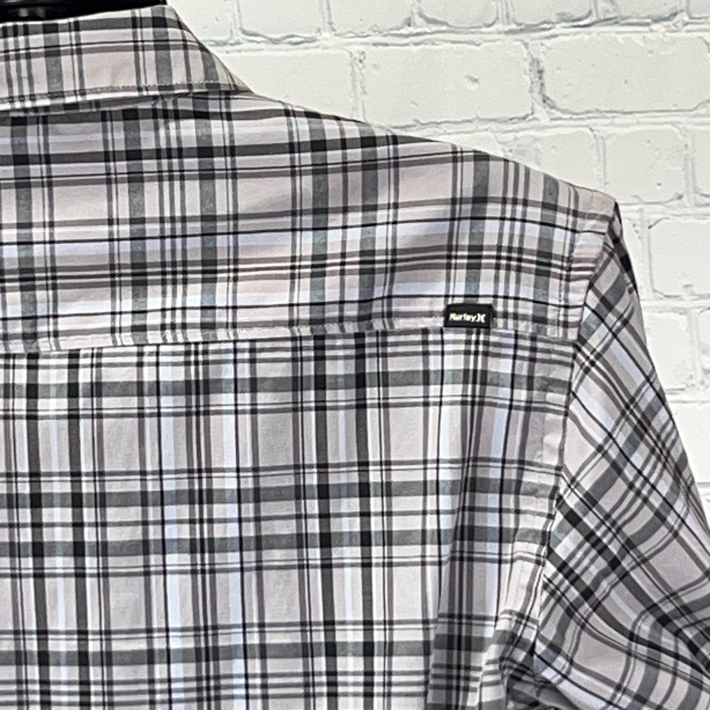 Hurley Plaid Button Front Shirt Gray Surfer Surfing Long Sleeve Mens M Medium