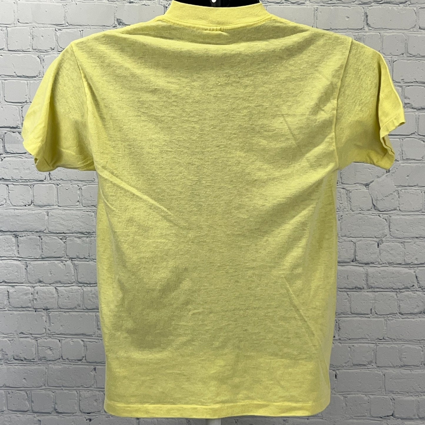 Vintage 80s North Country American Classics T Shirt Fishing USA Yellow S Small