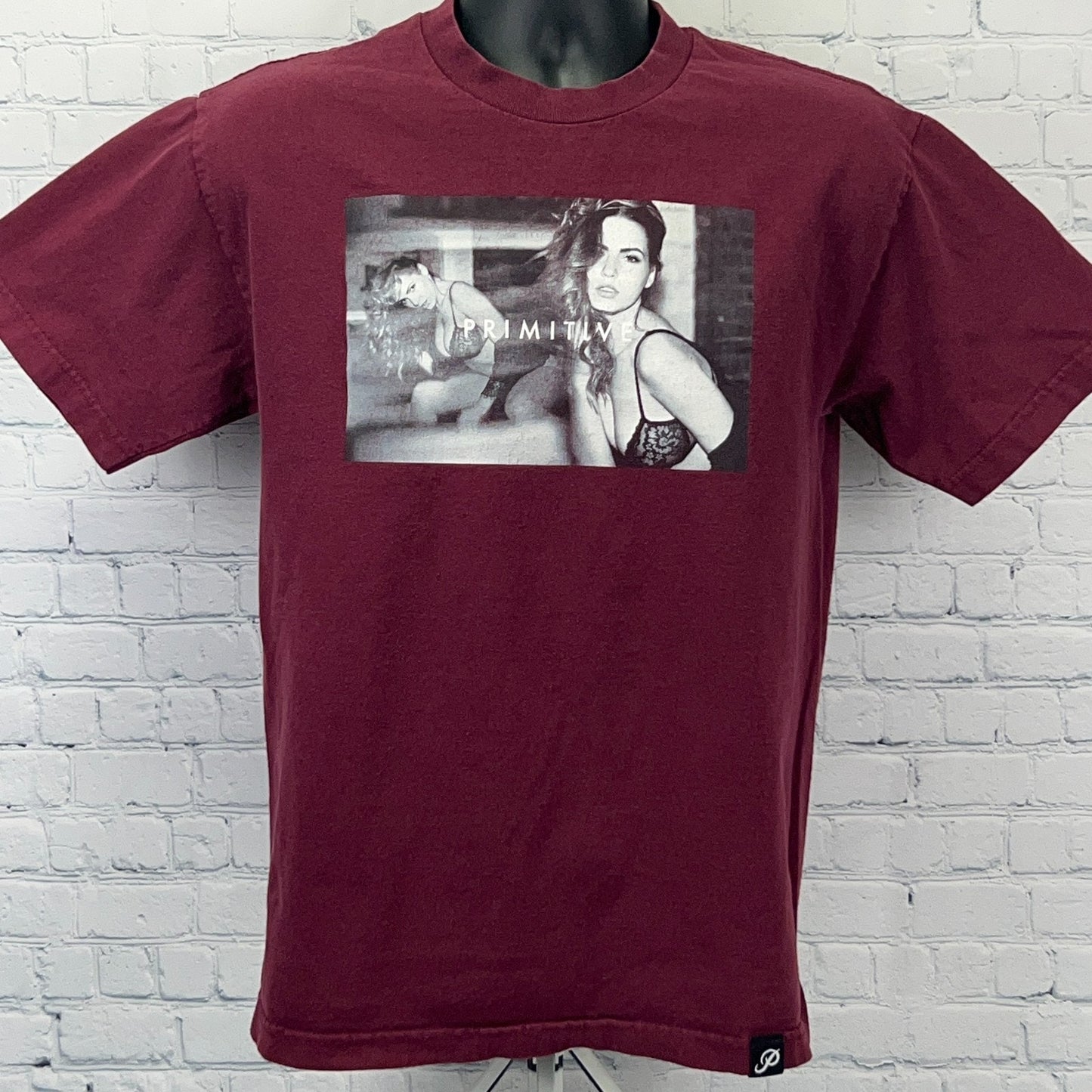 Primitive Apparel Skateboarding T Shirt Sexy Model Skater Skating Red M Medium