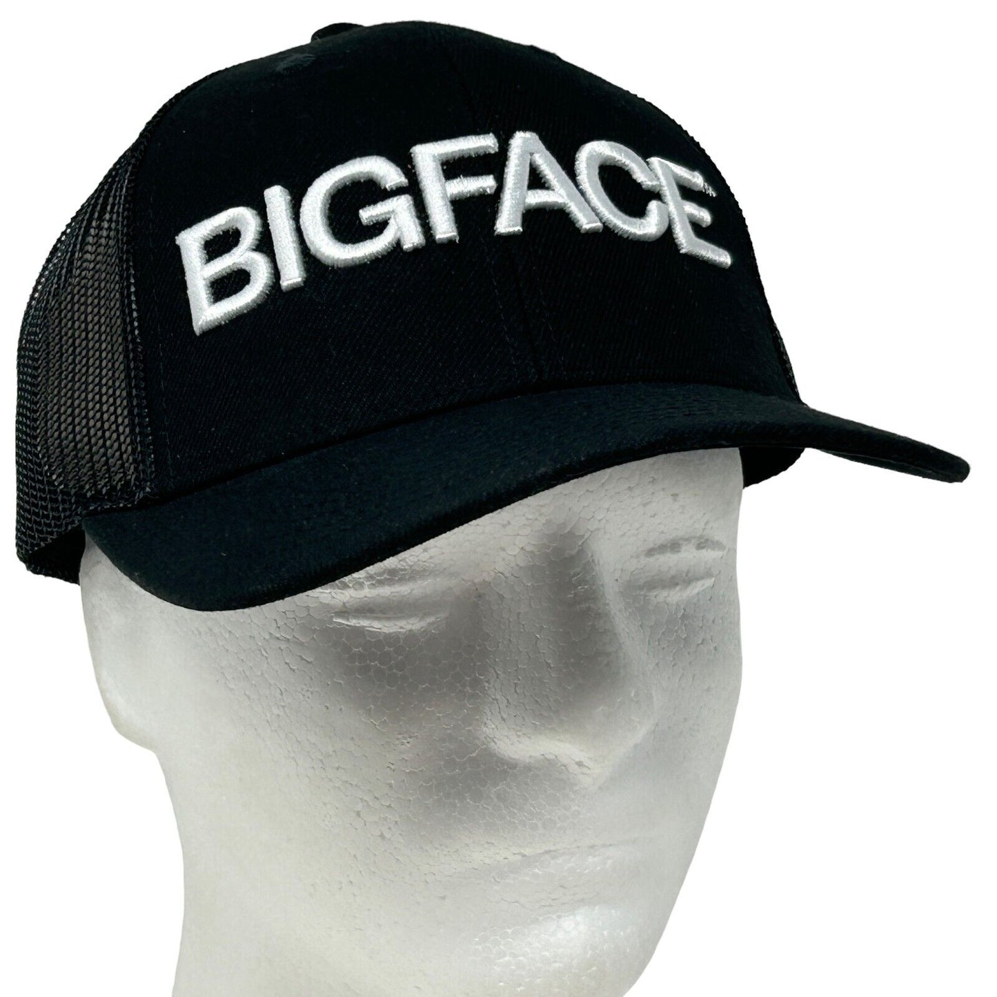 Gorra de camionero de la marca Bigface Gorra de béisbol de malla negra con cara grande de Jimmy Butler Coffee