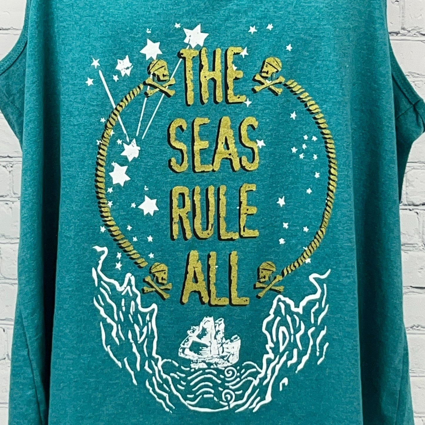 Disney The Seas Rule All Tank Top Shirt Womens XL X-Large Green Pirates Cruise