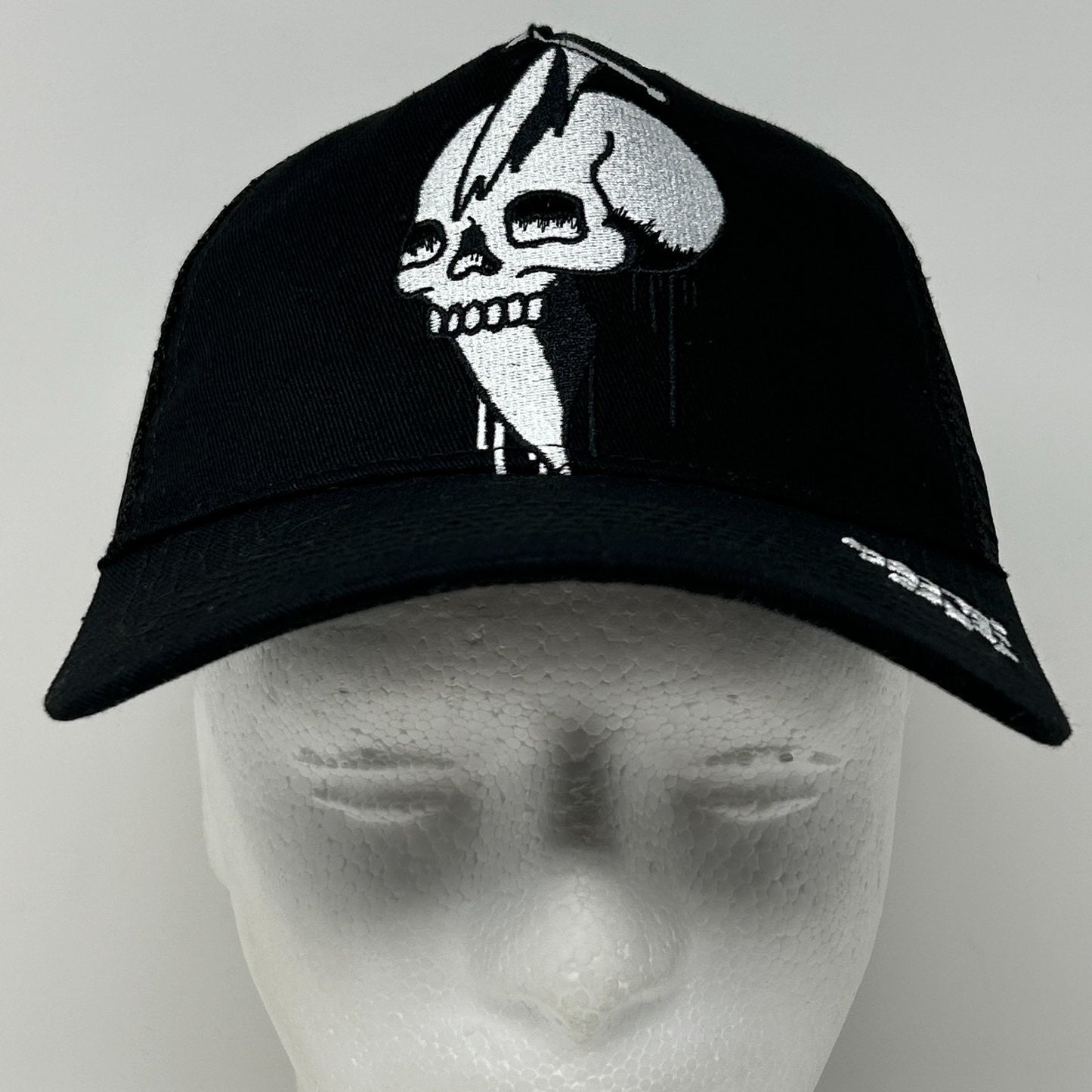 Ed Hardy Skull Dagger Trucker Hat Cap Tattoo Knife Sword Mesh Snapback Black