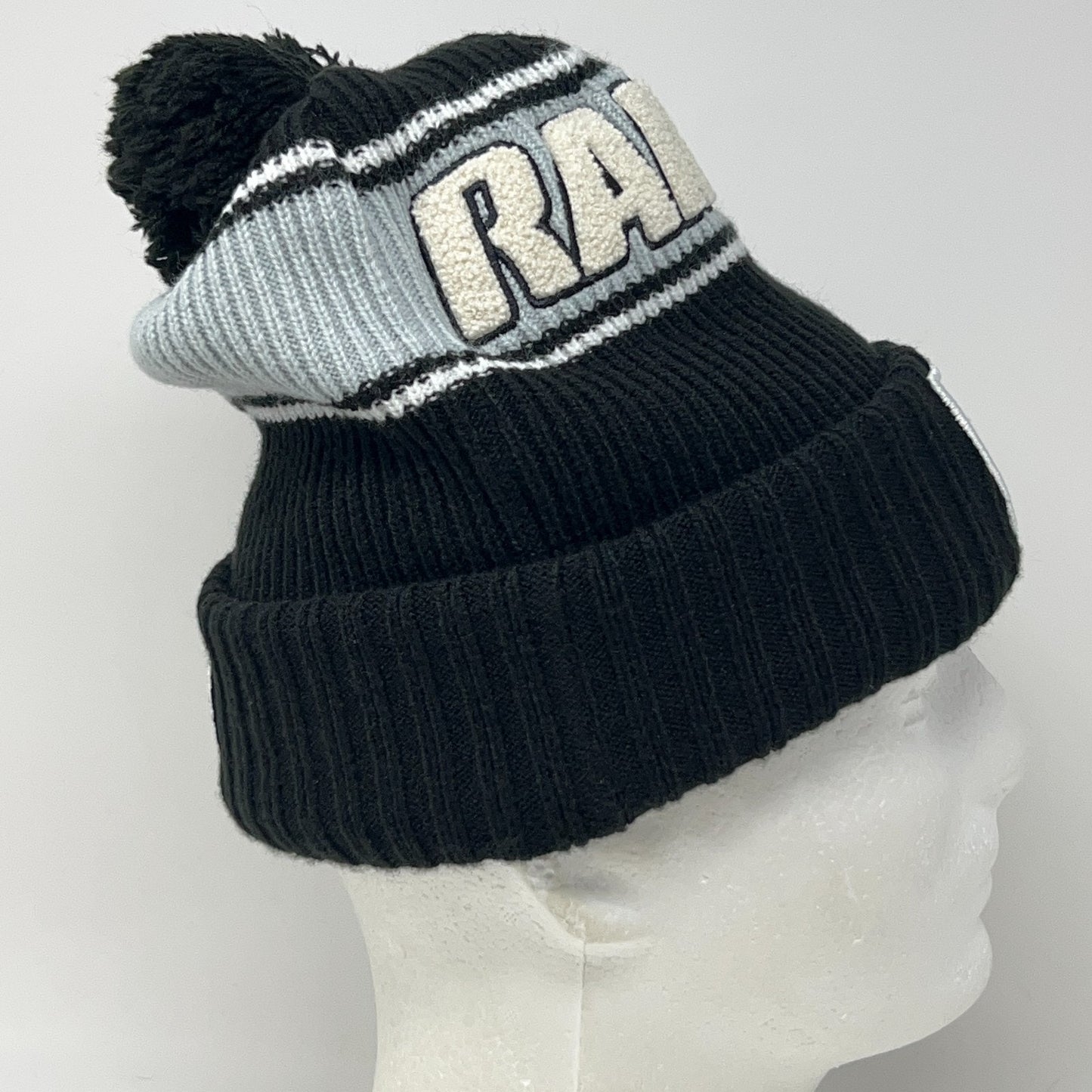 Las Vegas LV Raiders Cuffed Pom Pom Beanie Toque Winter Hat NFL New Era Black
