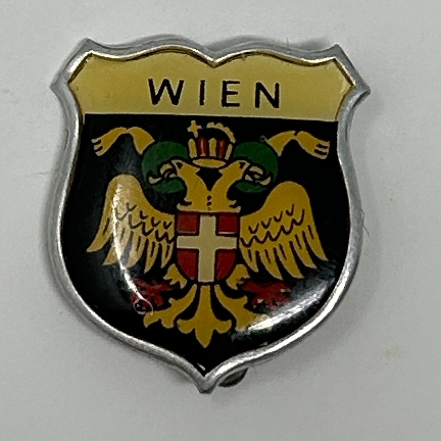 Vintage Wien Vienna Austria Crest Coat of Arms Hat Lapel Pin Pinback Button