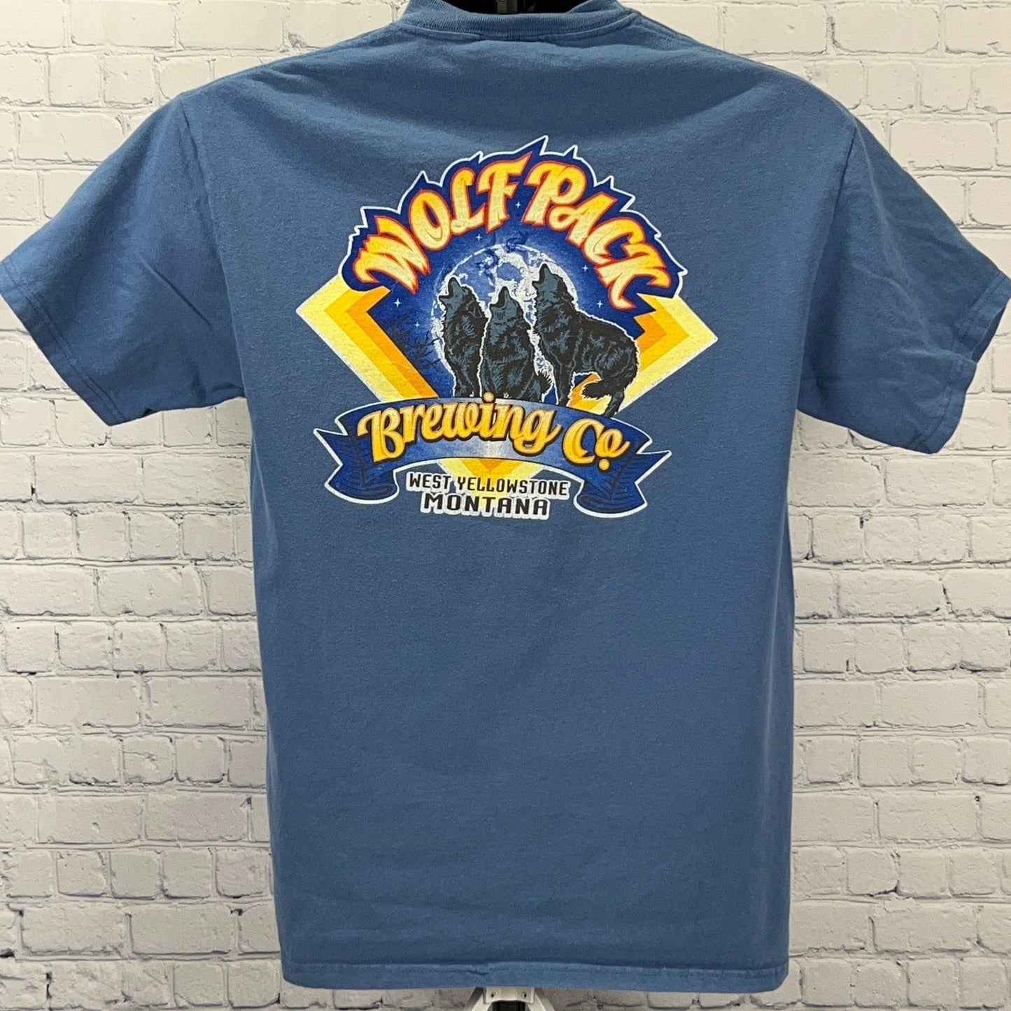 Vintage Y2Ks Wolf Pack Brewing Co T Shirt Yellowstone Montana Beer Blue M Medium