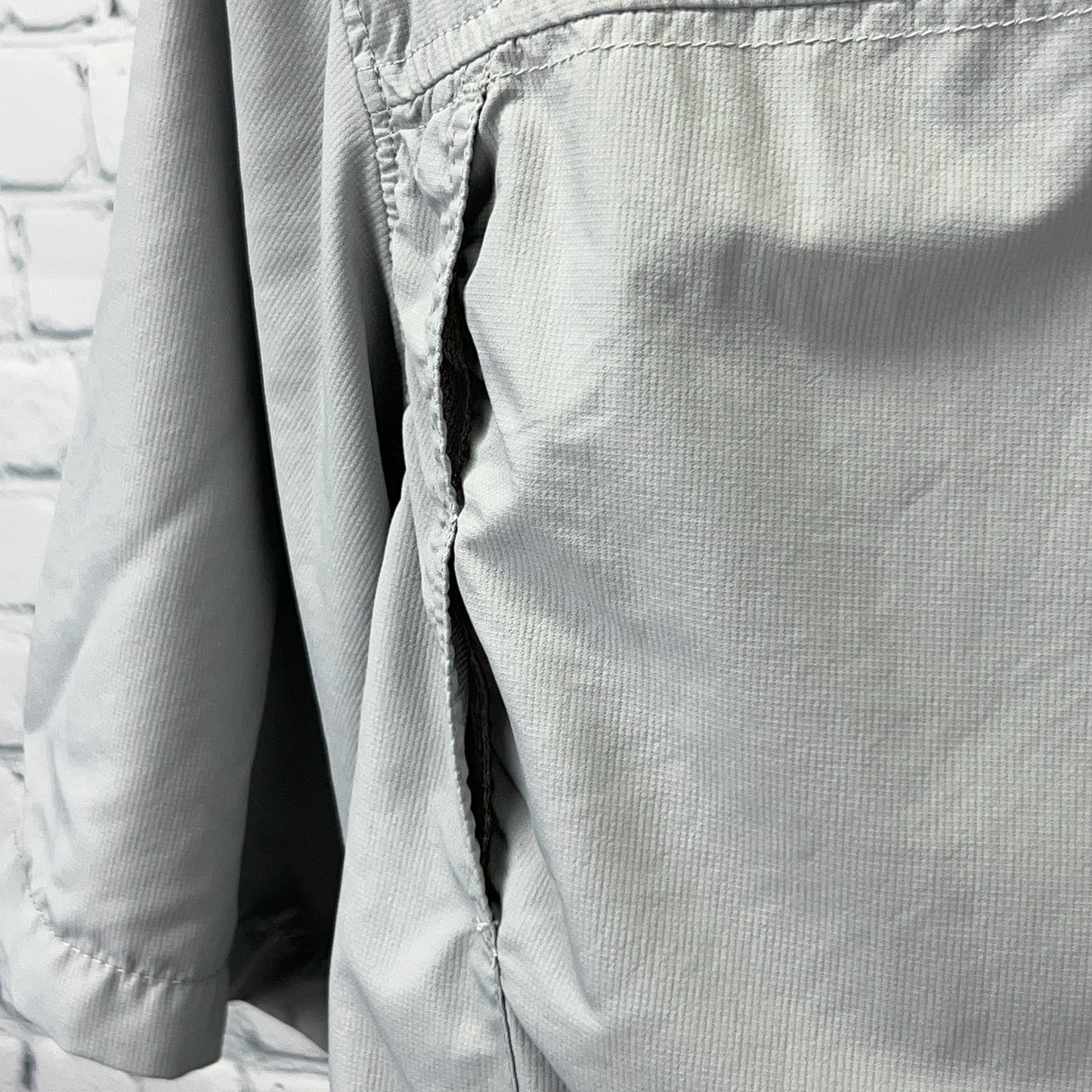 Columbia Kestrel Ridge Button Front Shirt Omni Shade Vented SS Gray XL X-Large