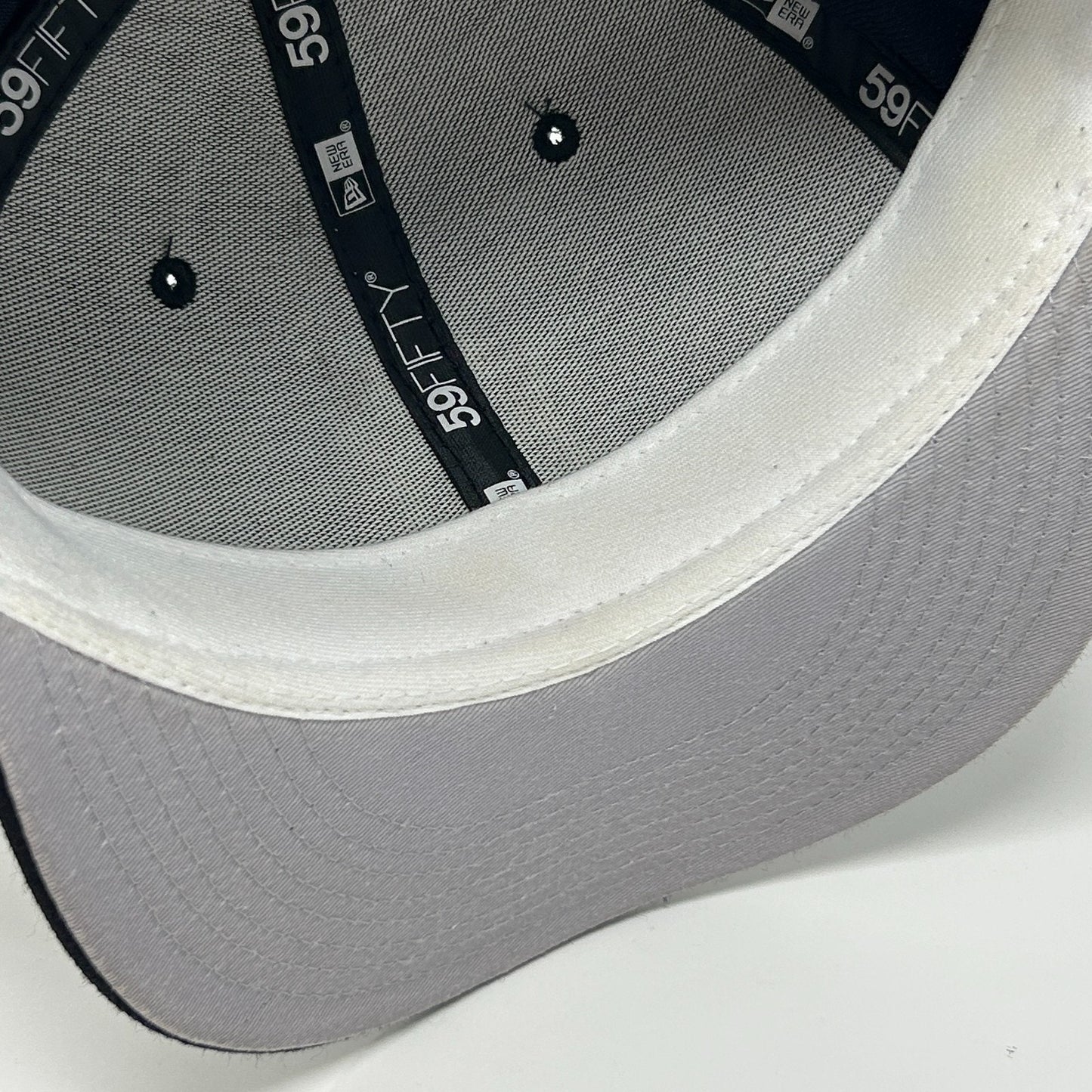 New York NY Yankees 2000 World Series Hat Baseball Cap New Era Blue Fitted 7 3/4