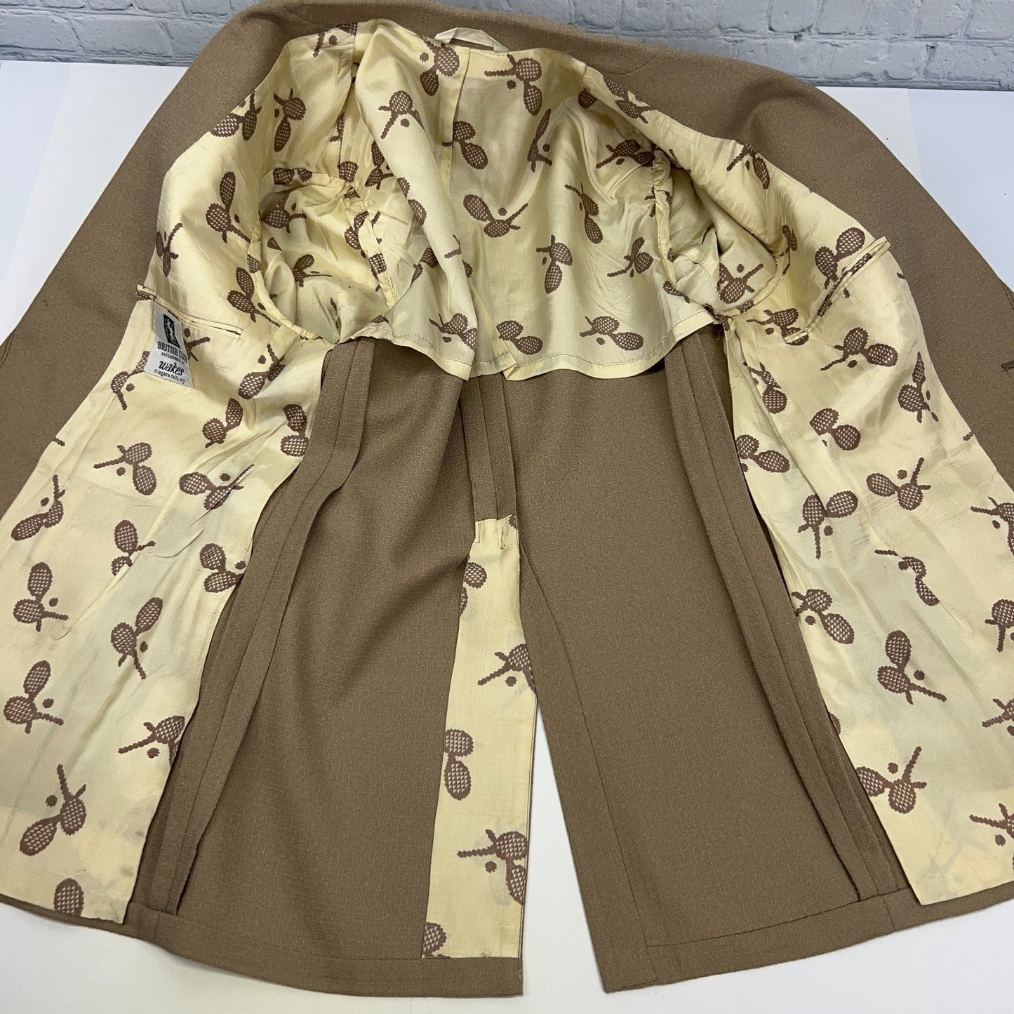 Vintage 70s Sport Coat Jacket Beige Wakes British Club Tennis Pockets Mens 36