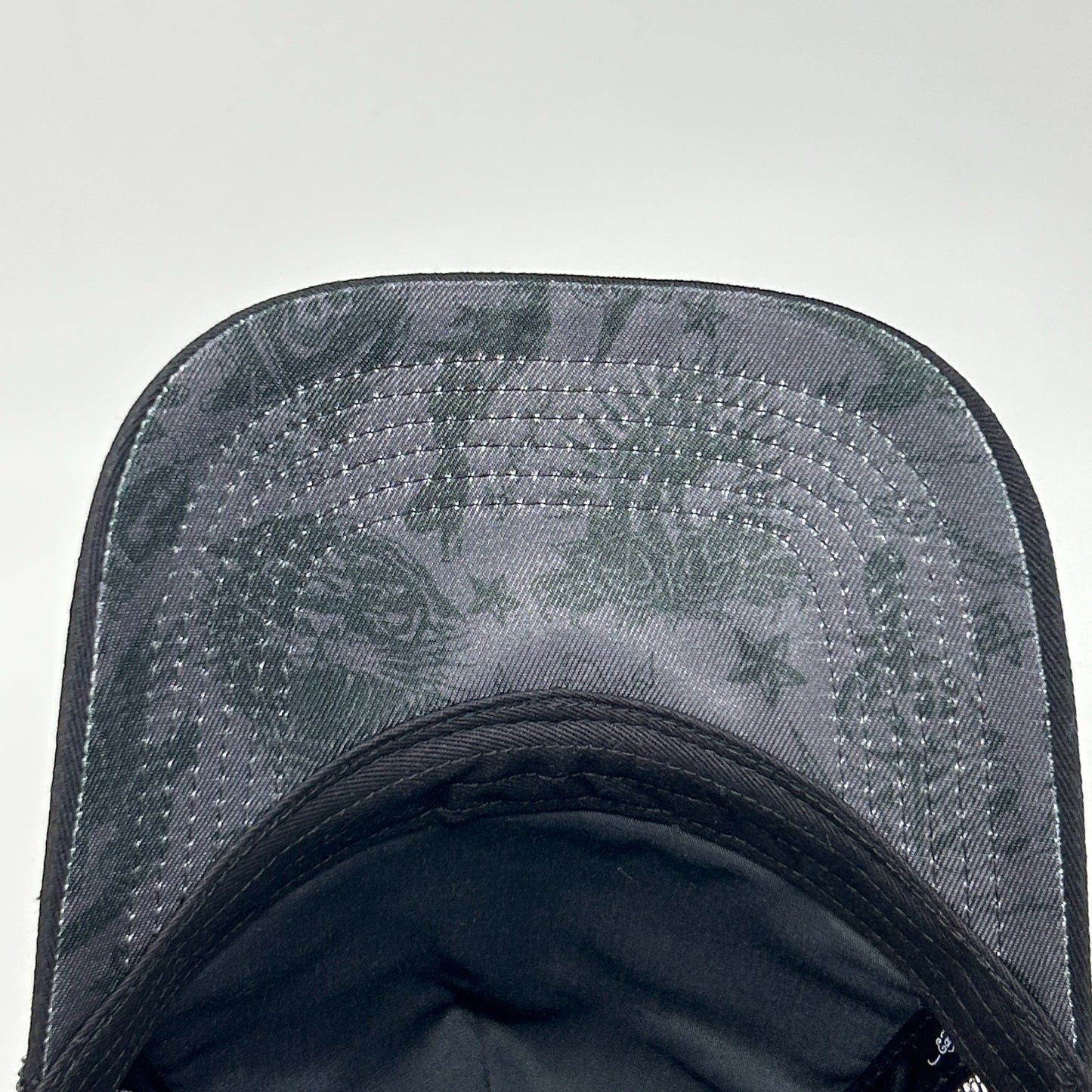 Ed Hardy Skull Dagger Trucker Hat Cap Tattoo Knife Sword Mesh Snapback Black