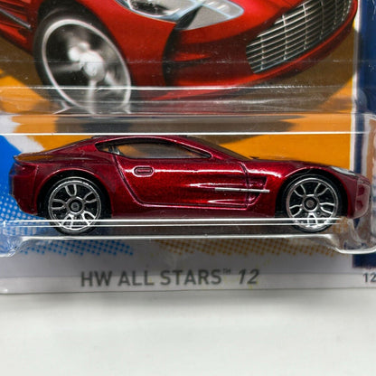 Coche de colección Hot Wheels Aston Martin One-77 en fundición a presión, tarjeta corta roja, 2012, nuevo