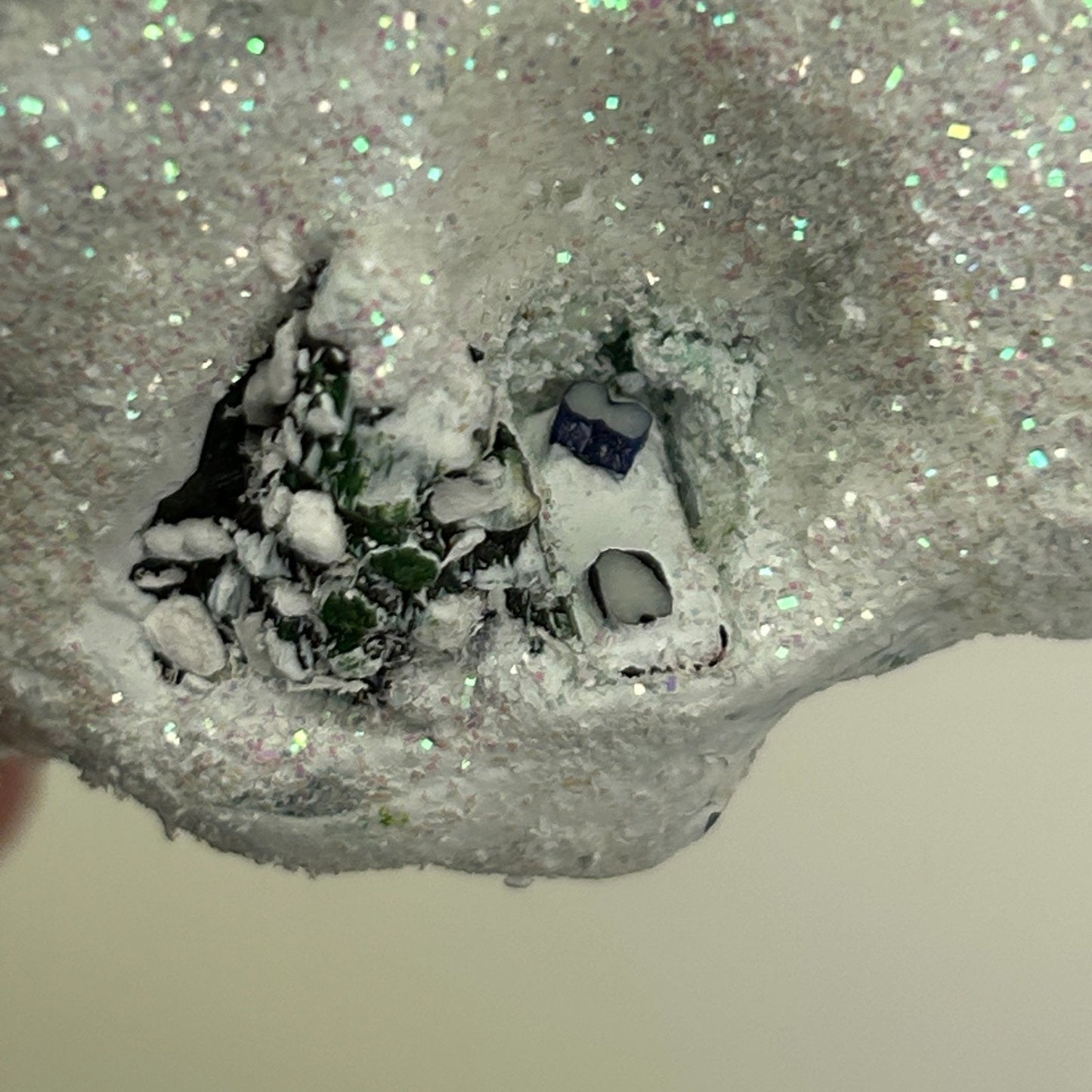 Vintage Thomas Kinkade Village Christmas Illuminated Wreath Hawthorne Light 2005 - Neon Vintage