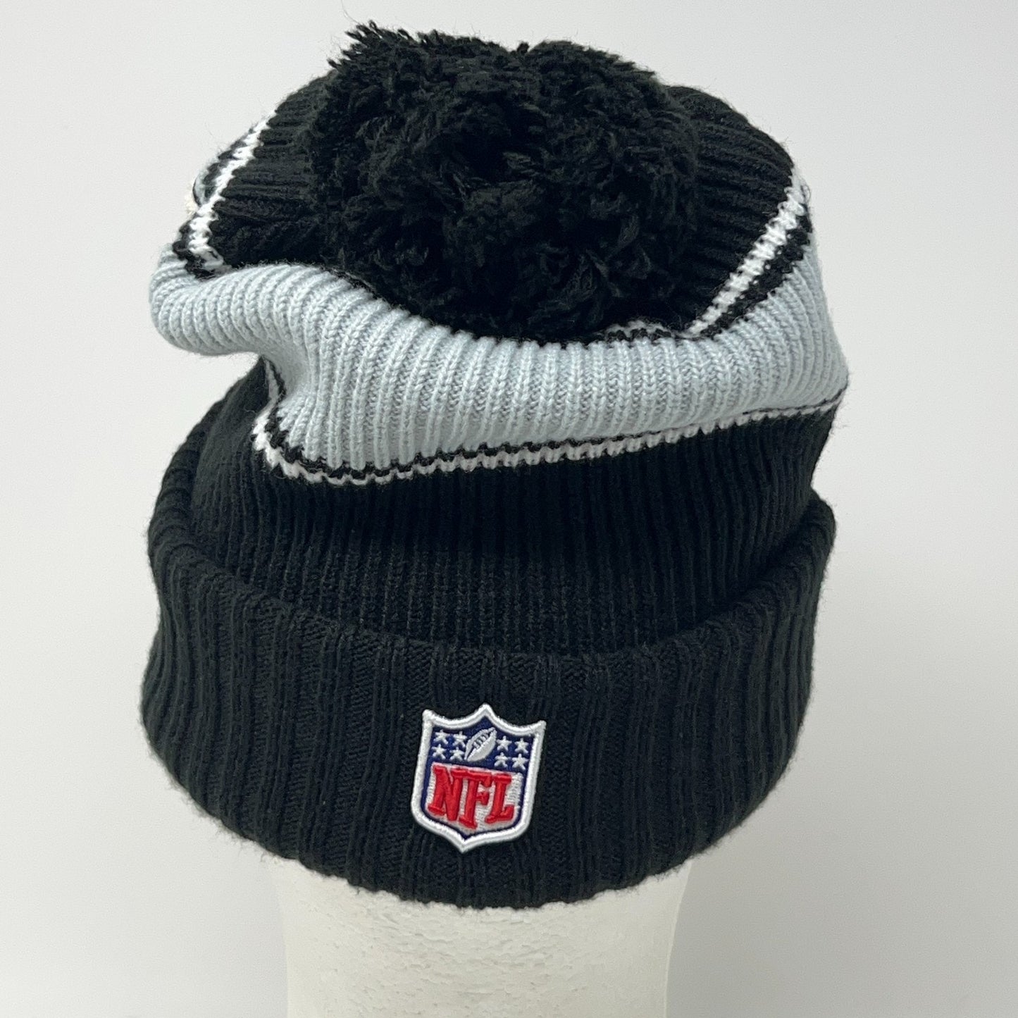 Las Vegas LV Raiders Cuffed Pom Pom Beanie Toque Winter Hat NFL New Era Black
