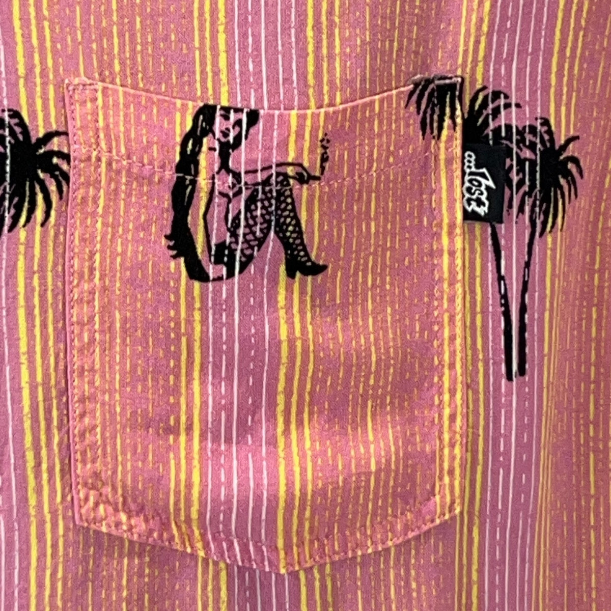 Lost Enterprises Hawaiian Camp Shirt Mens M Medium Pink Pin Up Girl Surfer Skate