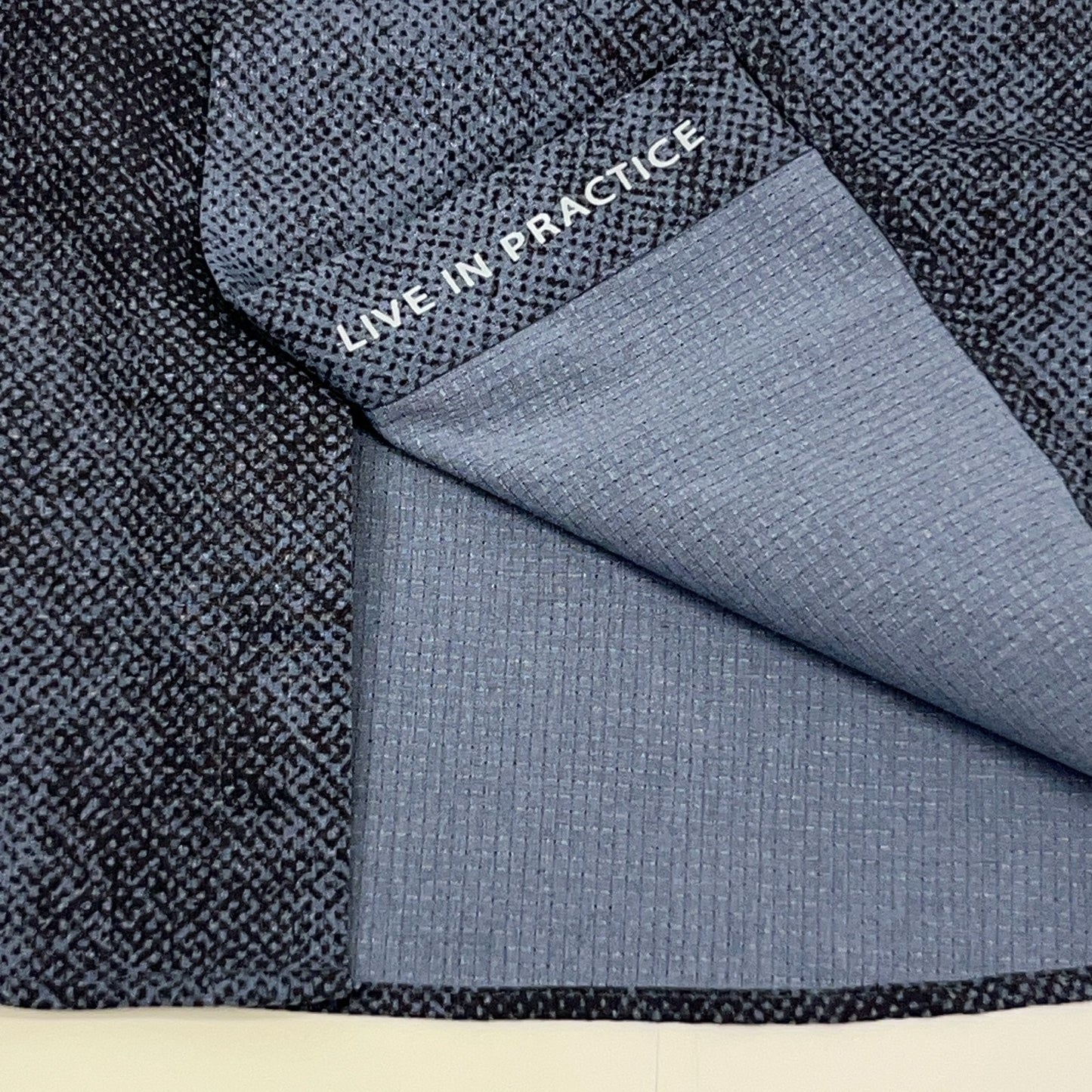 Lululemon Airing Easy Button Front Shirt Mens XL X-Large Blue Short Sleeve