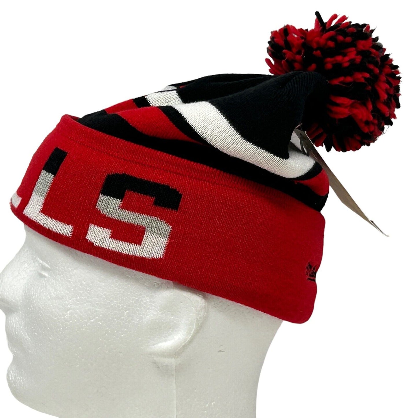 Chicago Bulls Pom Pom Beanie Cuffed Toque Hat NBA Mitchell & Ness Red Black New