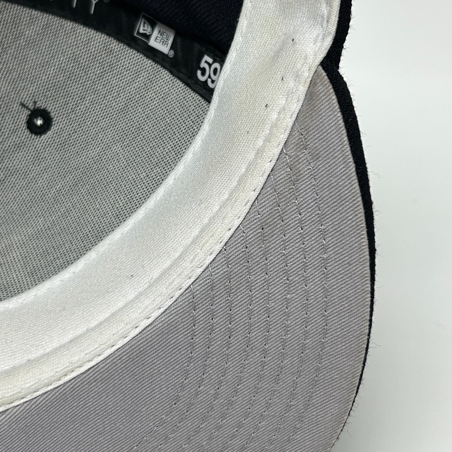 New York NY Yankees 2000 World Series Hat Baseball Cap New Era Blue Fitted 7 3/4