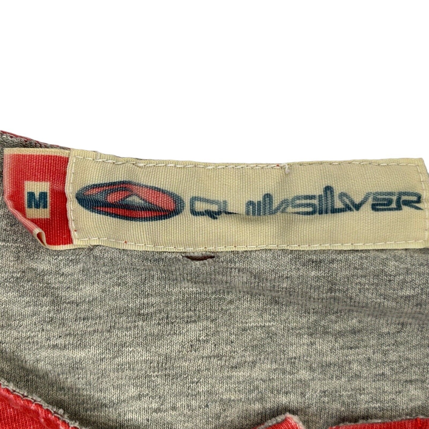 Camiseta Henley vintage desgastada de Quiksilver de los años 80 y 90, talla mediana, para surfistas, para hombre, color rojo