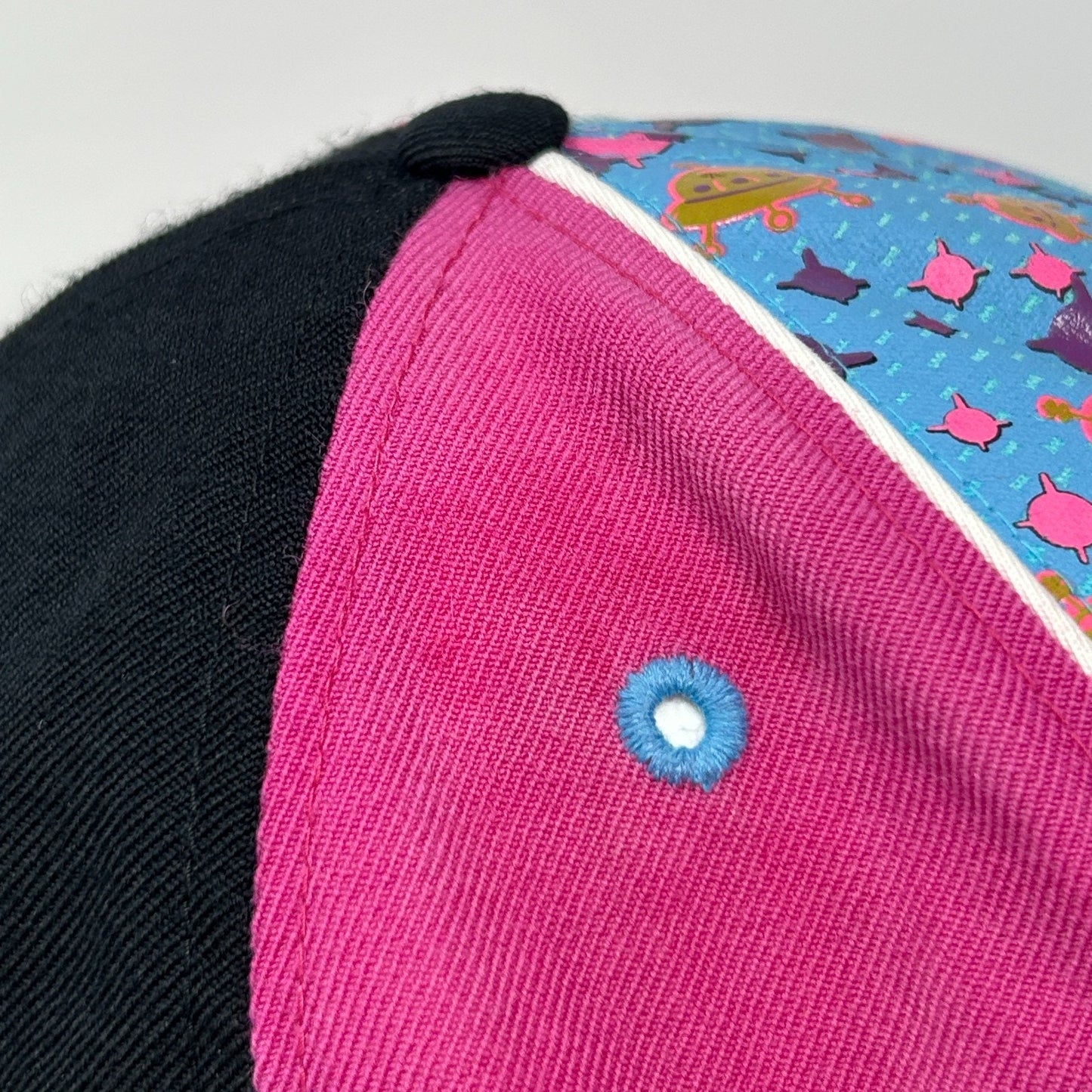 New England Patriots Hat Baseball Cap UFO Alien Space Reebok Blue Fitted 7 5/8