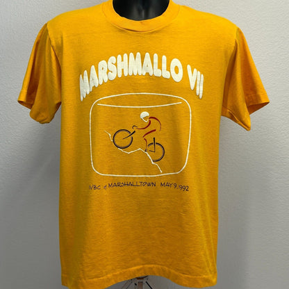 复古 Marshmallo 自行车骑行 T 恤 中号 90 年代 Marshalltown 自行车 男式 黄色