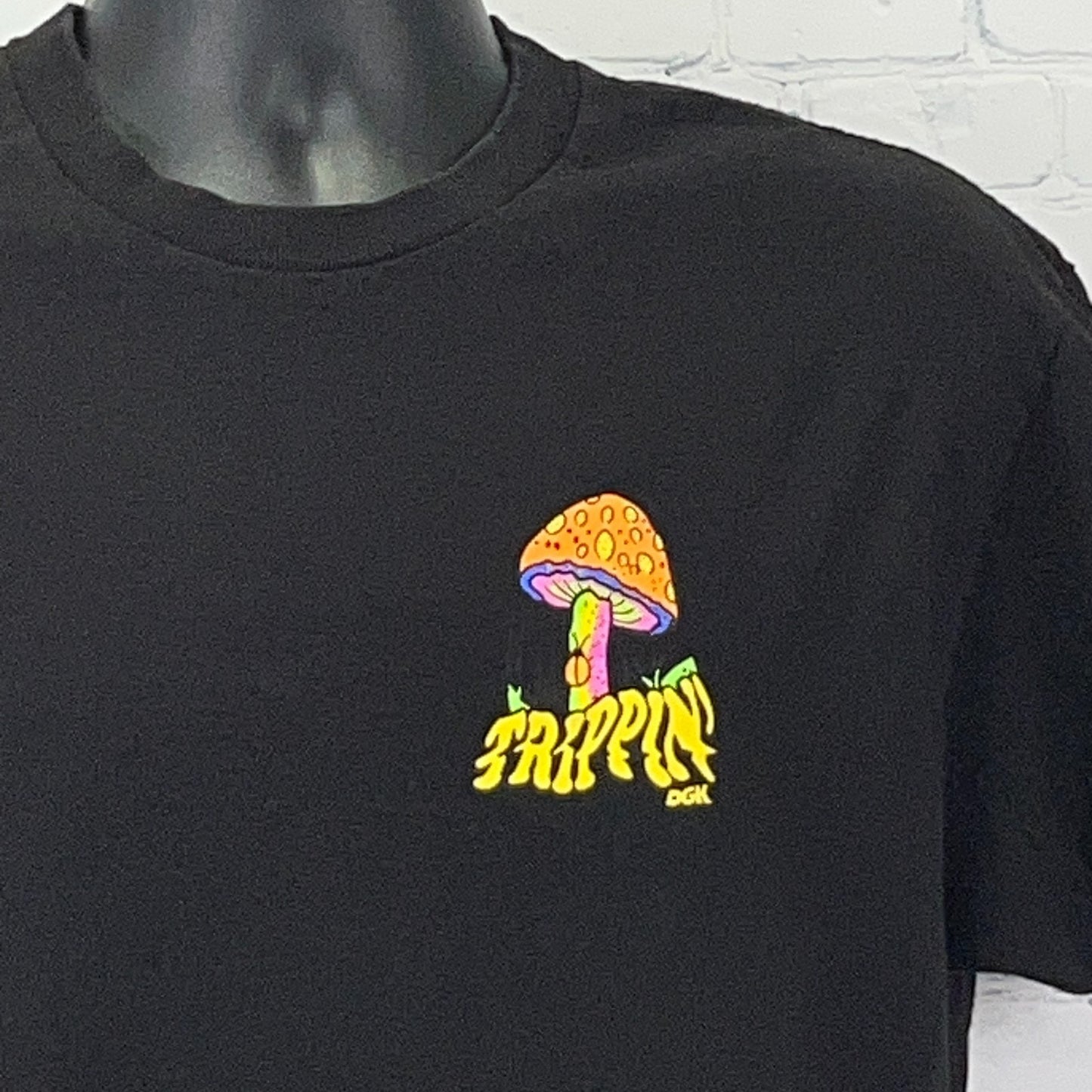 DGK Trippin T Shirt L Large Black Psychedelic Magic Mushrooms Shrooms Skater Tee