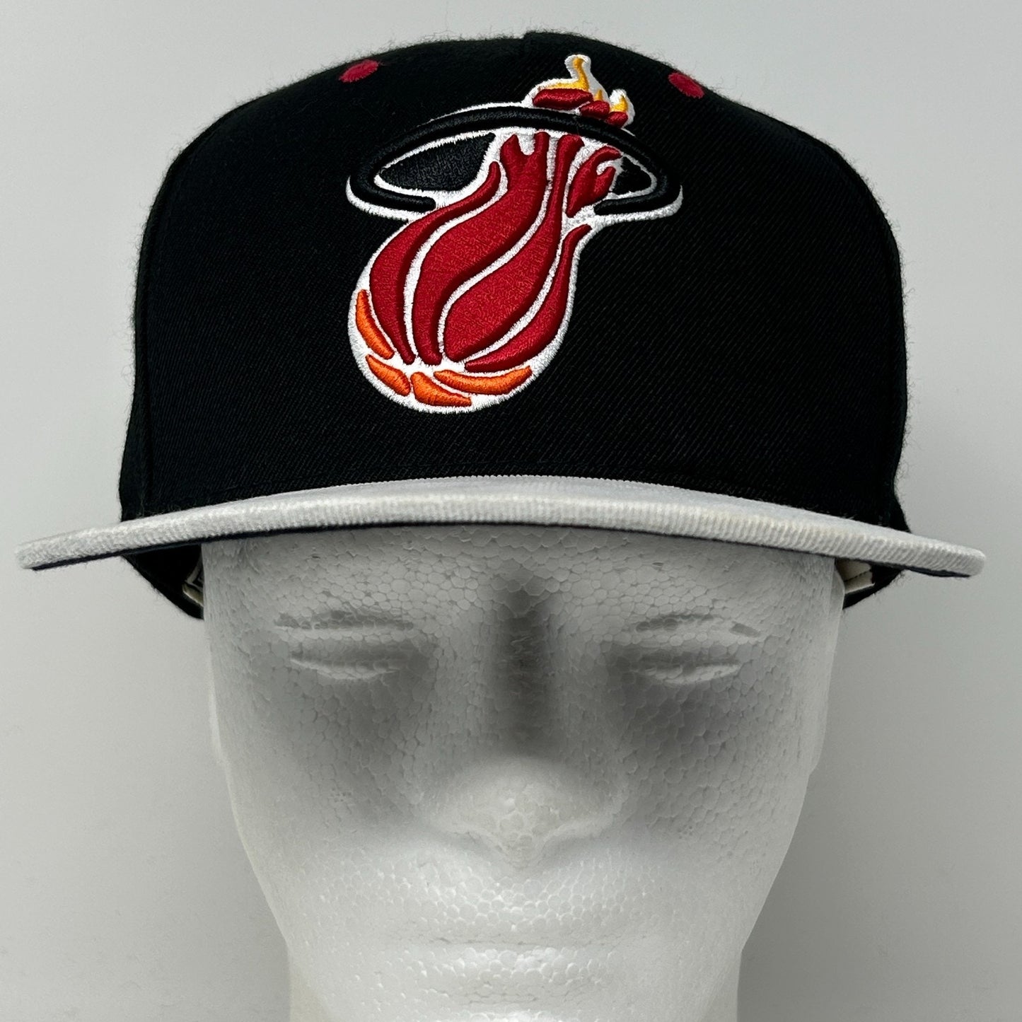 Miami Heat Hat Baseball Cap Mitchell & Ness Leather Strapback Black 5 Panel NBA - Neon Vintage