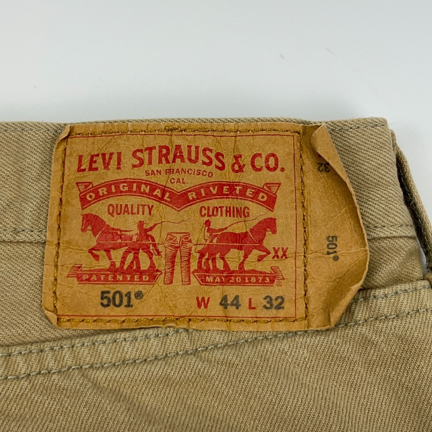 Levis 501 Button Fly Jeans Straight Fit Five Pockets Denim 1212 Beige Tan 44x32