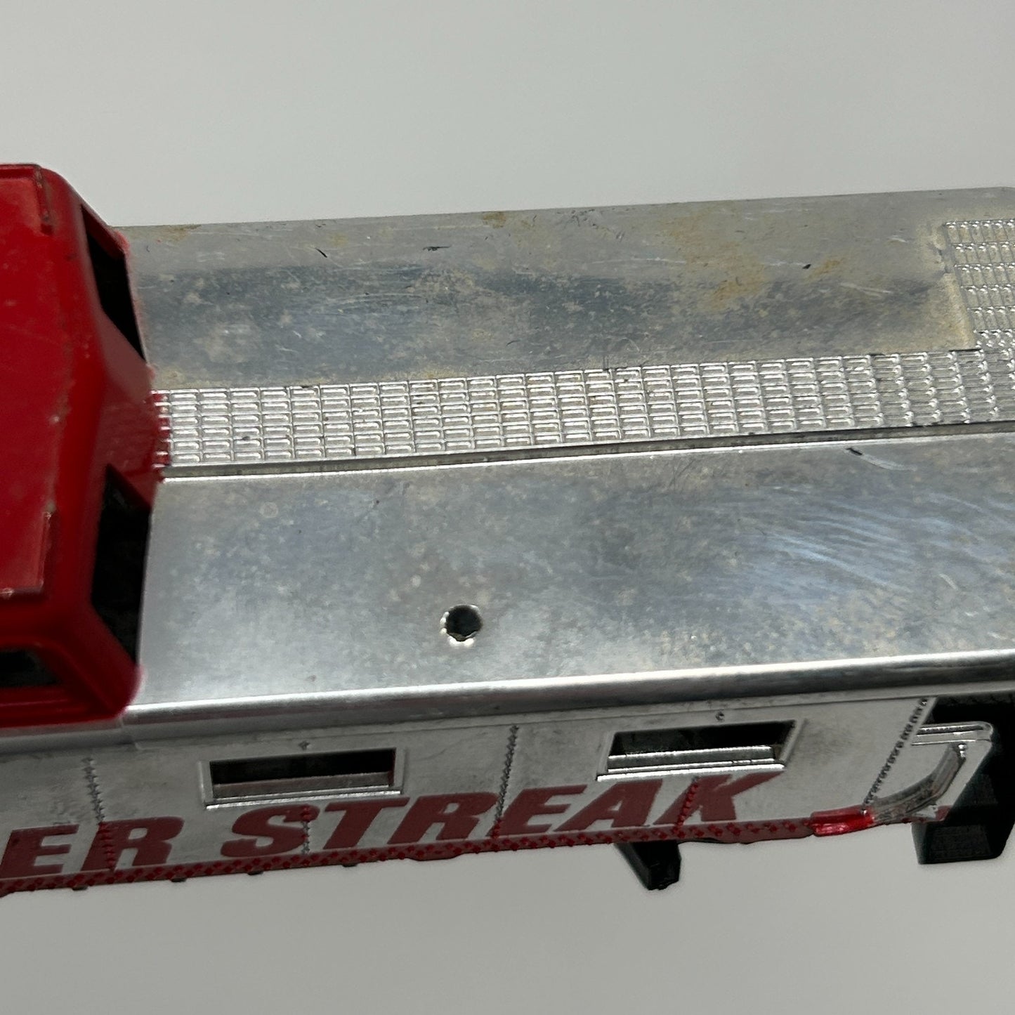 Silver Streak Caboose HO Gauge Scale Model Train Railway Railroad Tyco