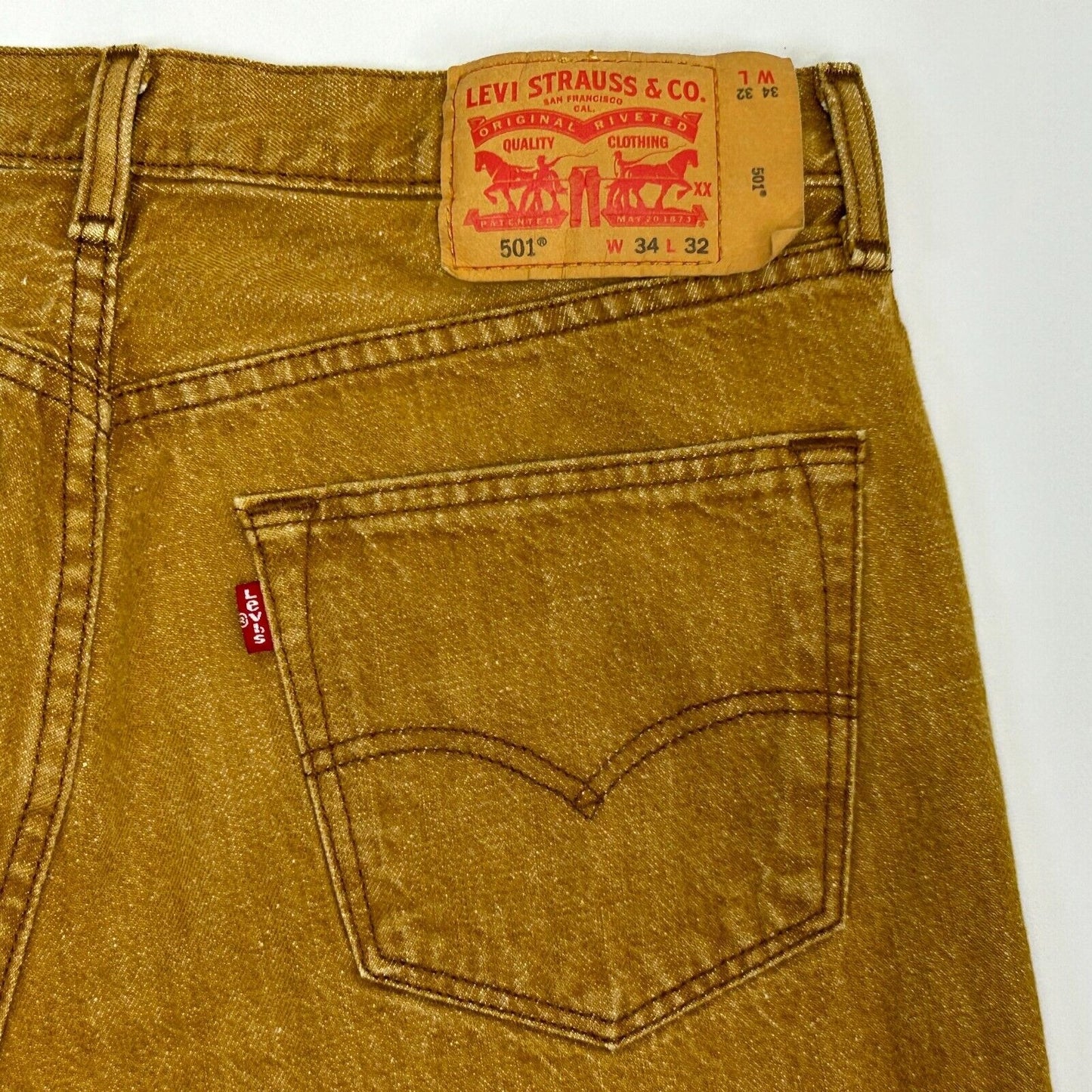 Levis 501 金色纽扣飞牛仔裤 33x29 白橡木锥形牛仔布红色标签男式黄色