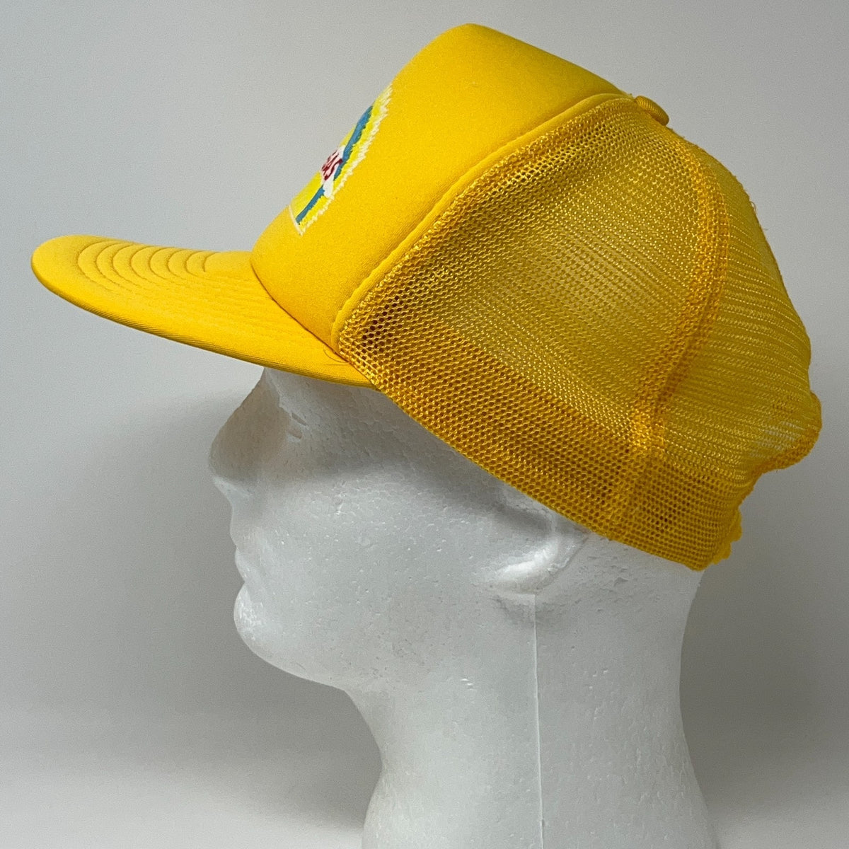 Vintage Las Vegas Nevada Yellow Trucker Hat Baseball Cap Mesh Snapback Souvenir