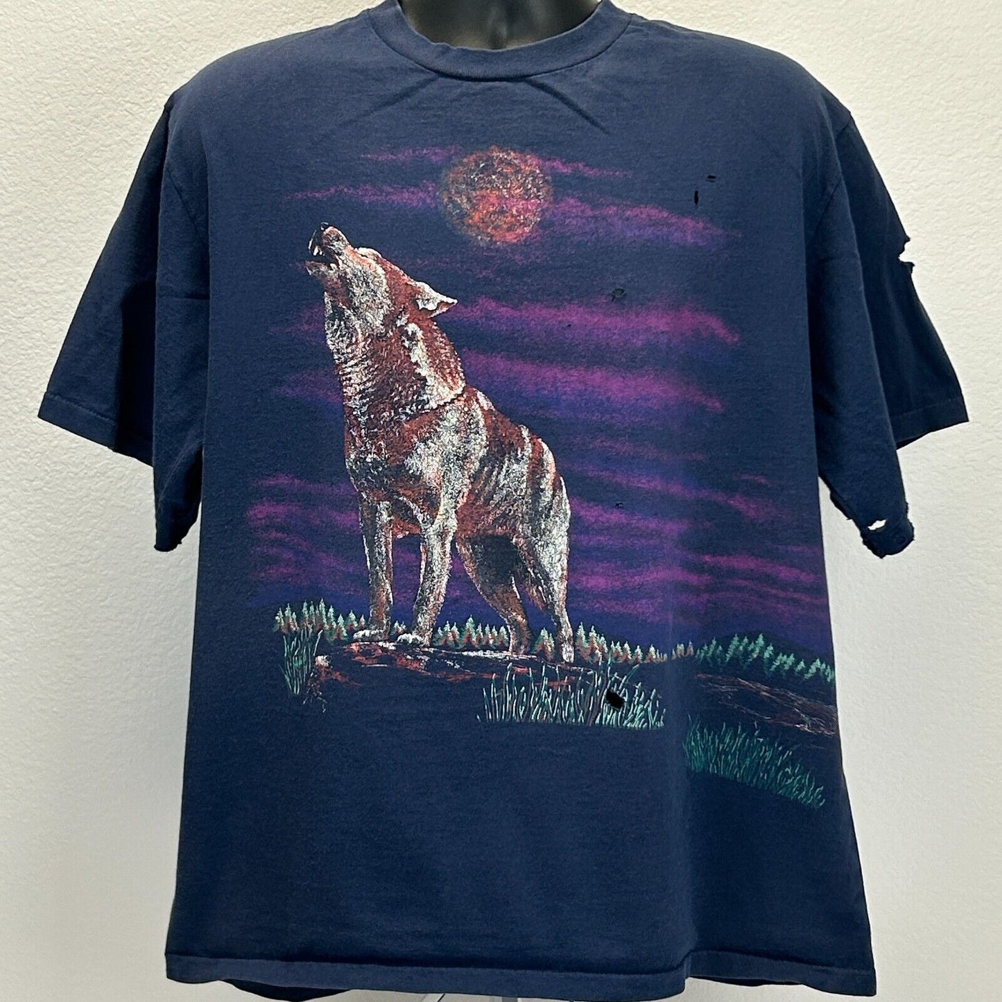 Vintage Distressed Howling Wolf T Shirt Mens X-Large Moon Wolves 90s USA Blue