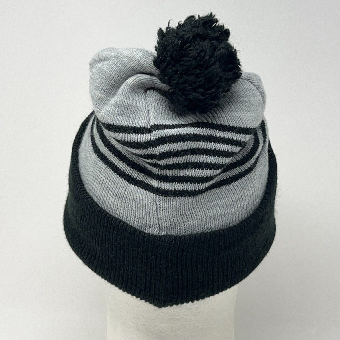 Volcom Cuffed Pom Pom Powder Beanie Toque Winter Hat Gray Snowboarding Skater