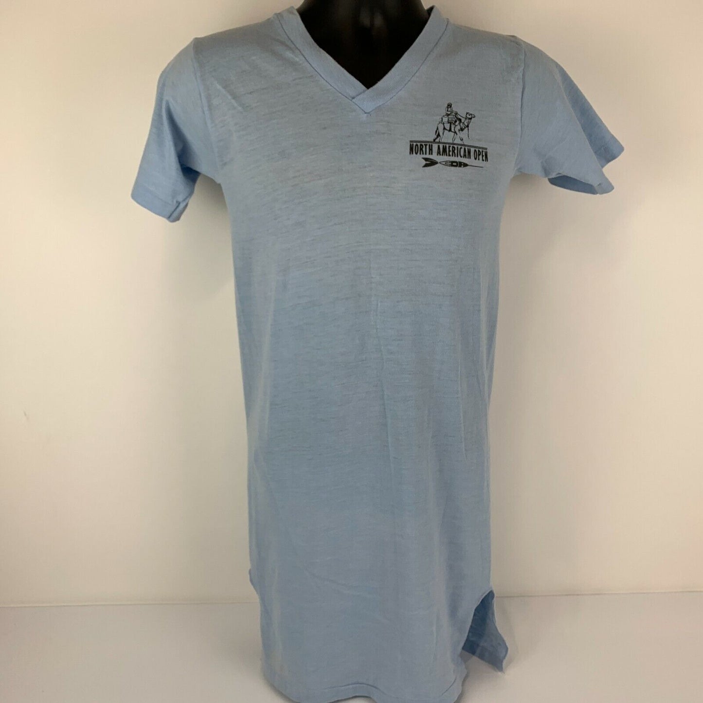 Camiseta vintage de los años 80 del torneo de dardos de Las Vegas, talla extra pequeña, para hombre, color azul del Sahara Casino