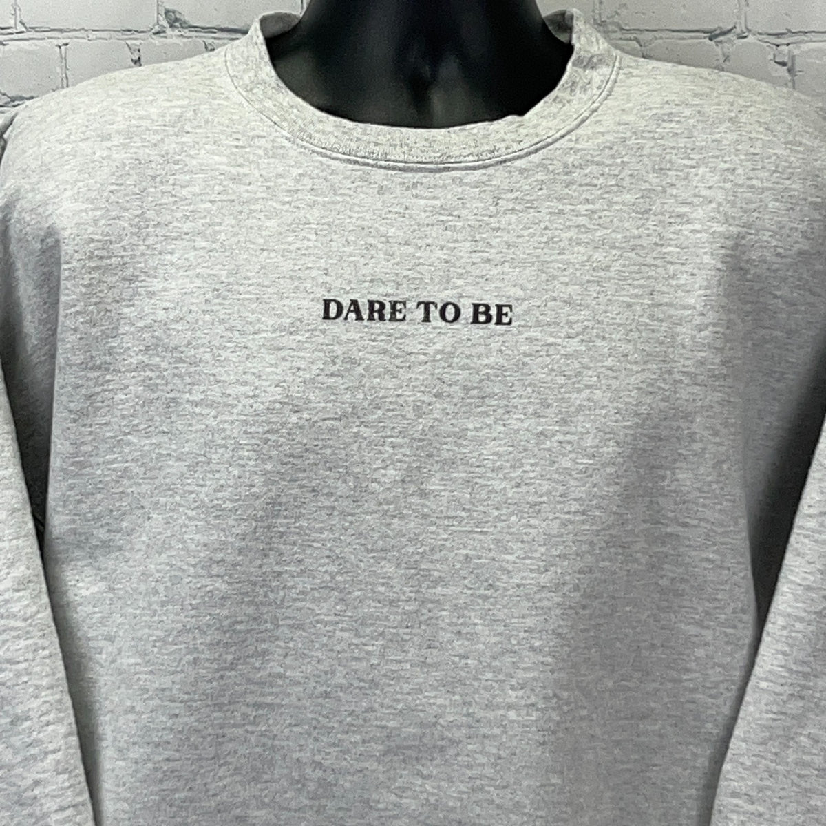 KK Fit Twins Kathryn Kendra Dare to Be Butterfly Sweatshirt XL Gray Crewneck