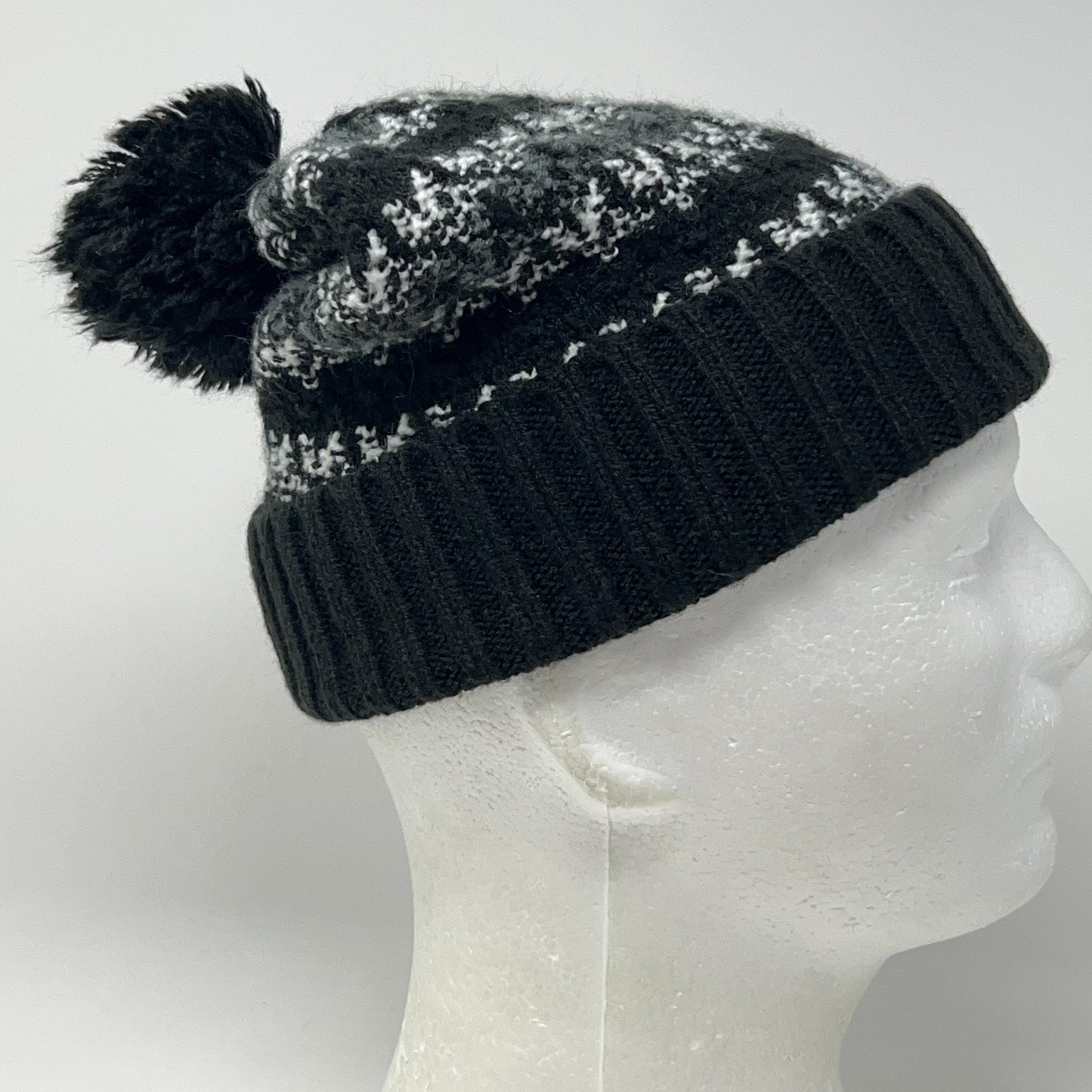 Nike SB Skateboarding Cuffed Pom Pom Beanie Toque Winter Hat Black Fair Isle