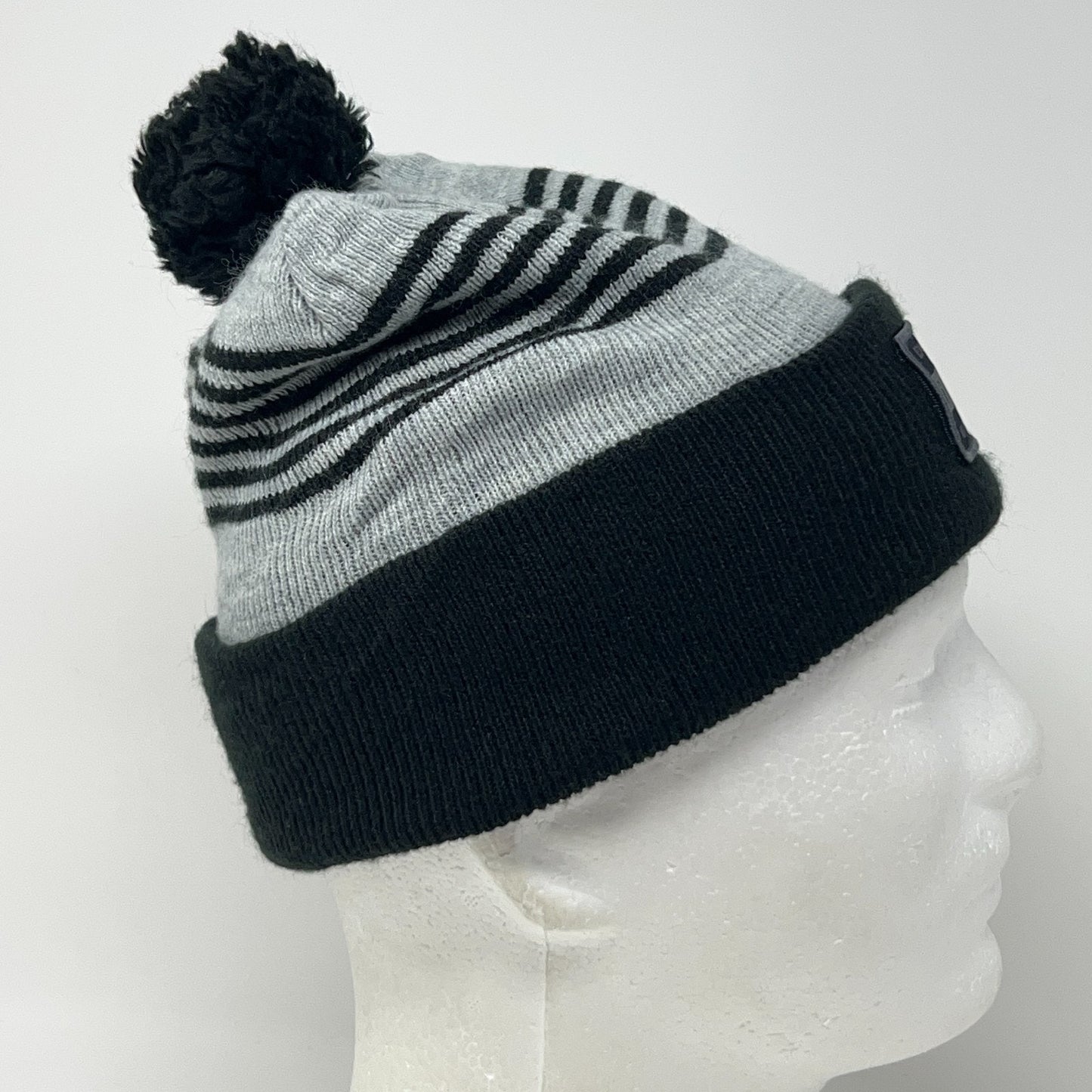 Volcom Cuffed Pom Pom Powder Beanie Toque Winter Hat Gray Snowboarding Skater
