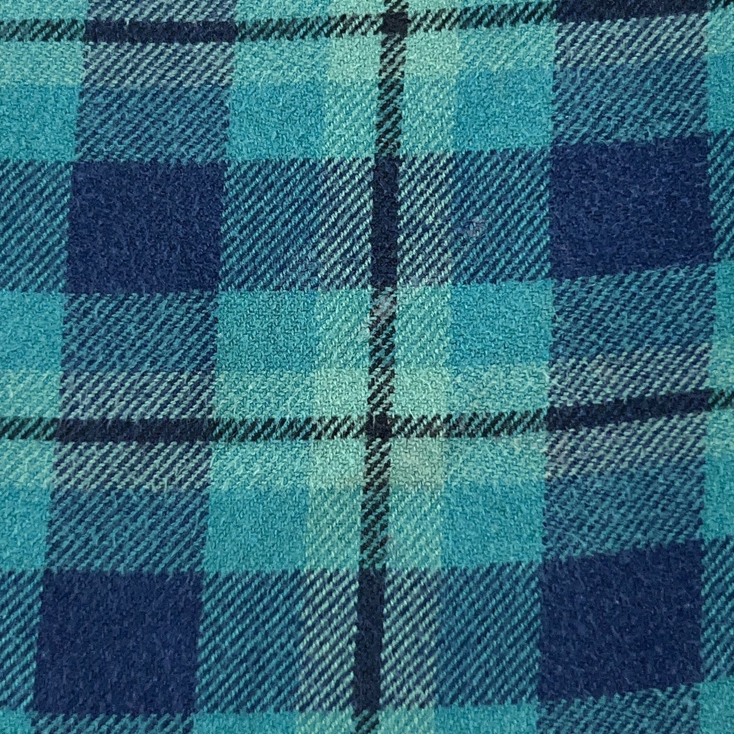 RVCA That'll Work Flannel Button Front Shirt M Medium Green Plaid Pockets Cotton