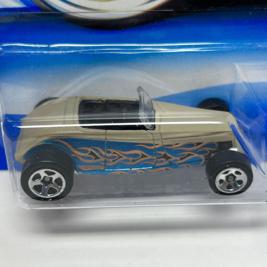 1933 Ford Lo-Boy Hot Wheels Collectible Diecast Car Beige 2005 Toy Vehicle New